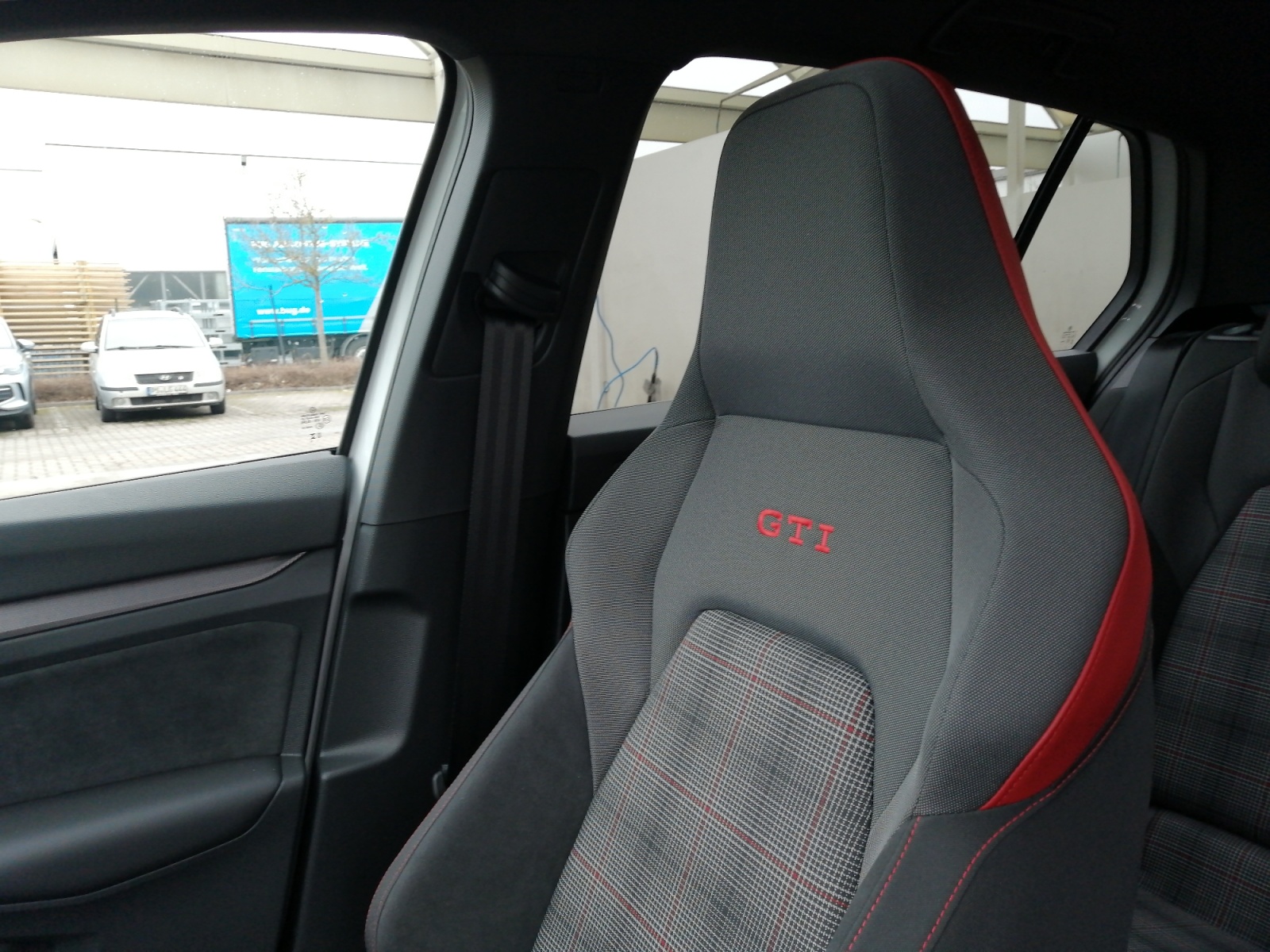 Golf GTI 2.0 l TSI OPF DSG ,PANO,Virtual,PDC,HUD