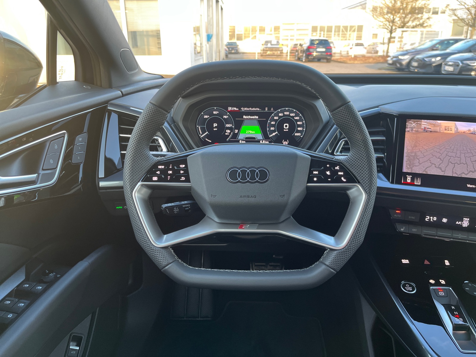 Q4 Sportback 45 e-tron quattro 210 kW ,S Line,LM