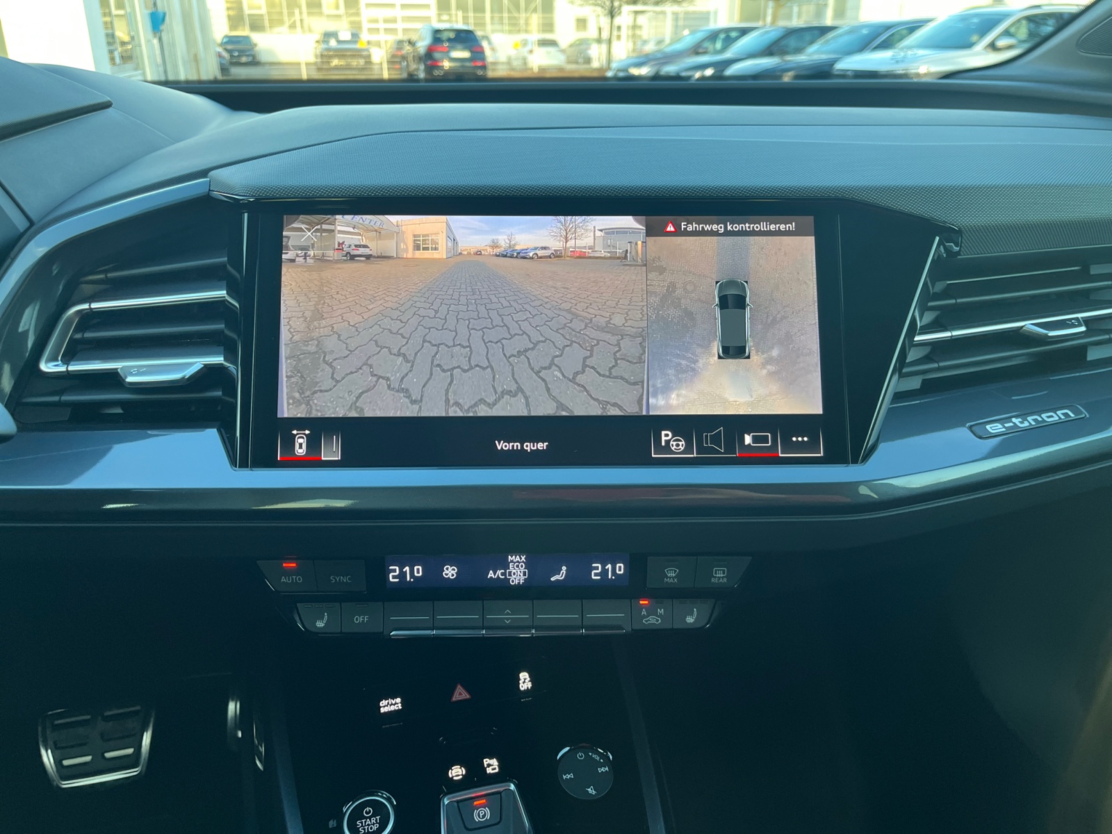 Q4 Sportback 45 e-tron quattro 210 kW ,S Line,LM