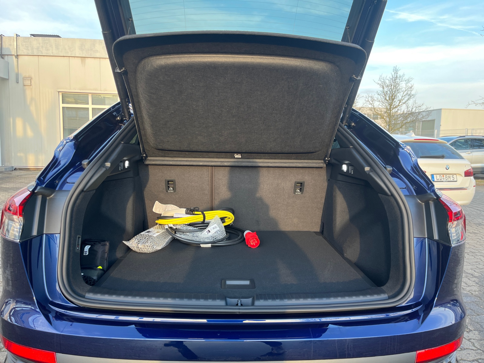 Q4 Sportback 45 e-tron quattro 210 kW ,S Line,LM