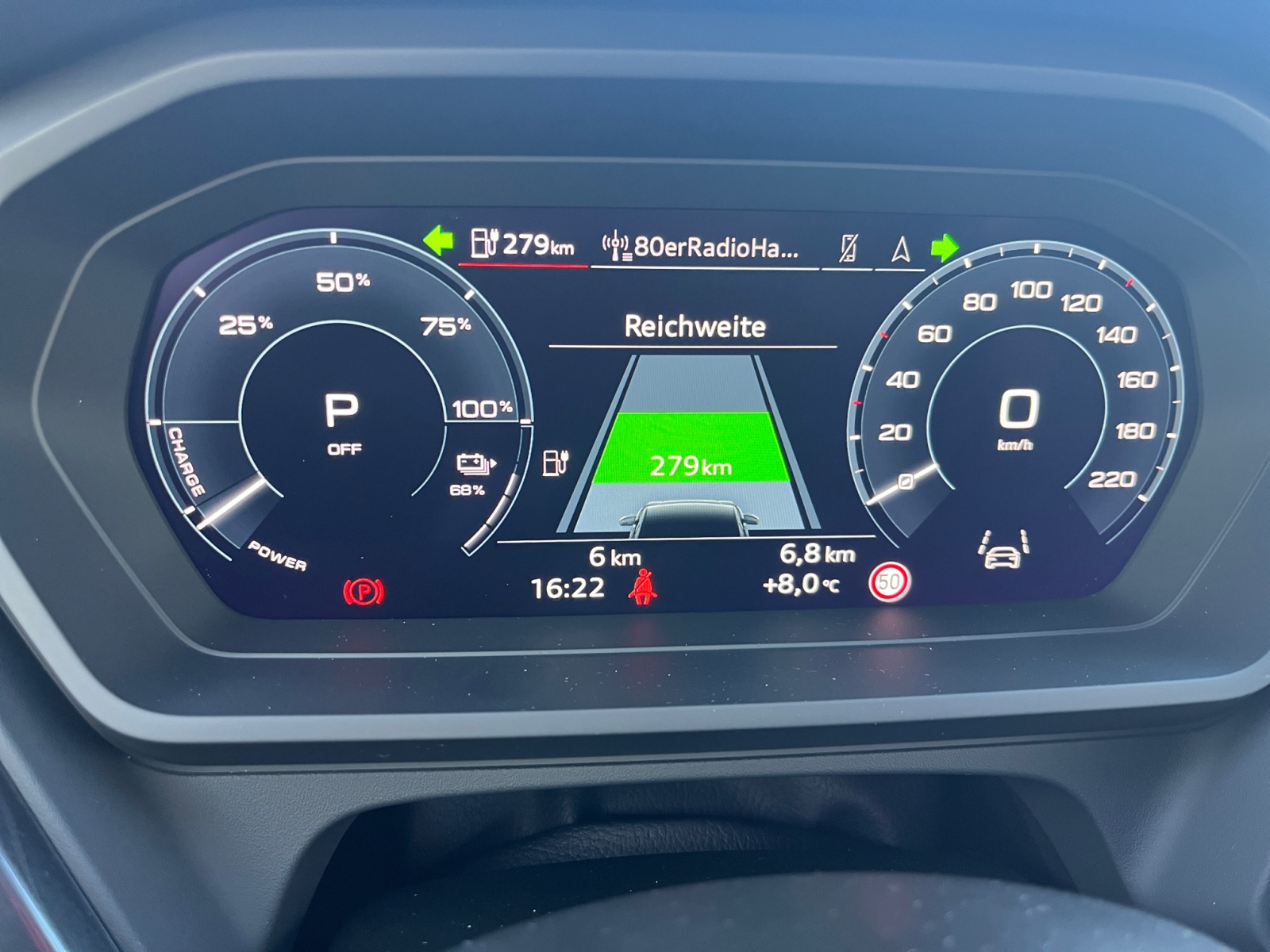 Q4 Sportback 45 e-tron quattro 210 kW ,S Line,LM