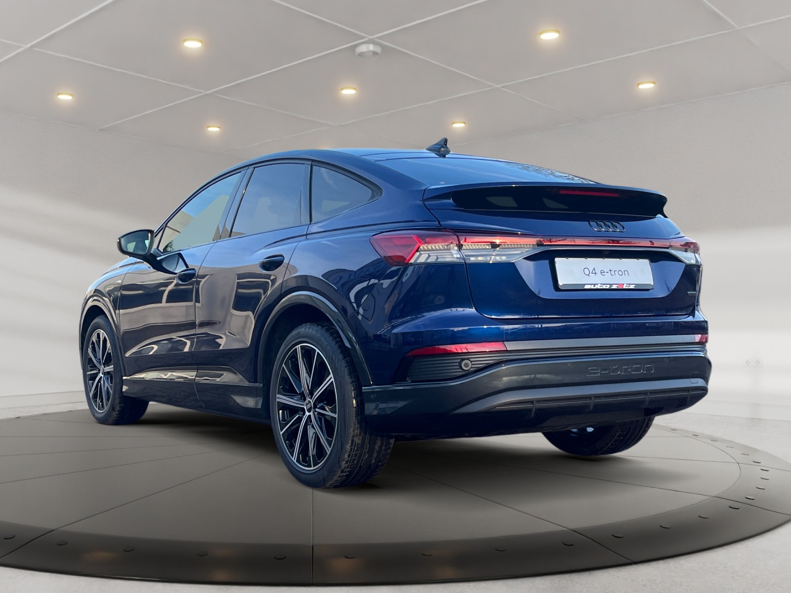 Q4 Sportback 45 e-tron quattro 210 kW ,S Line,LM