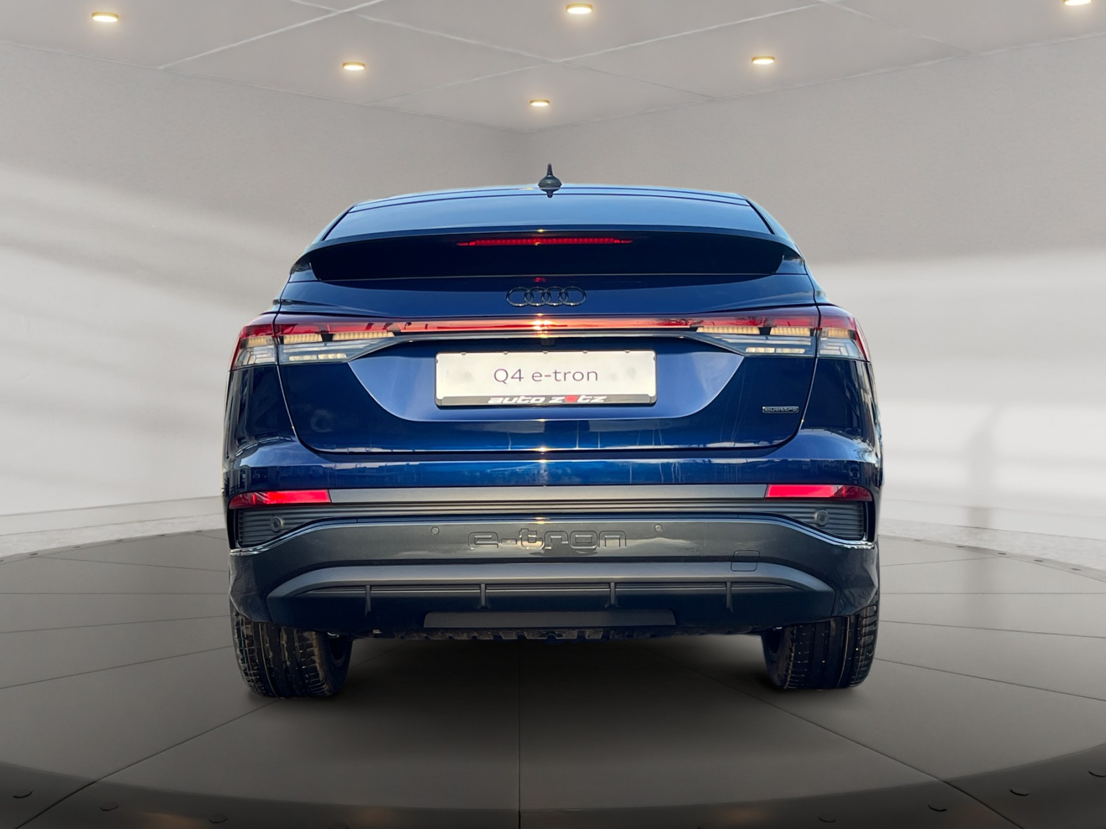 Q4 Sportback 45 e-tron quattro 210 kW ,S Line,LM
