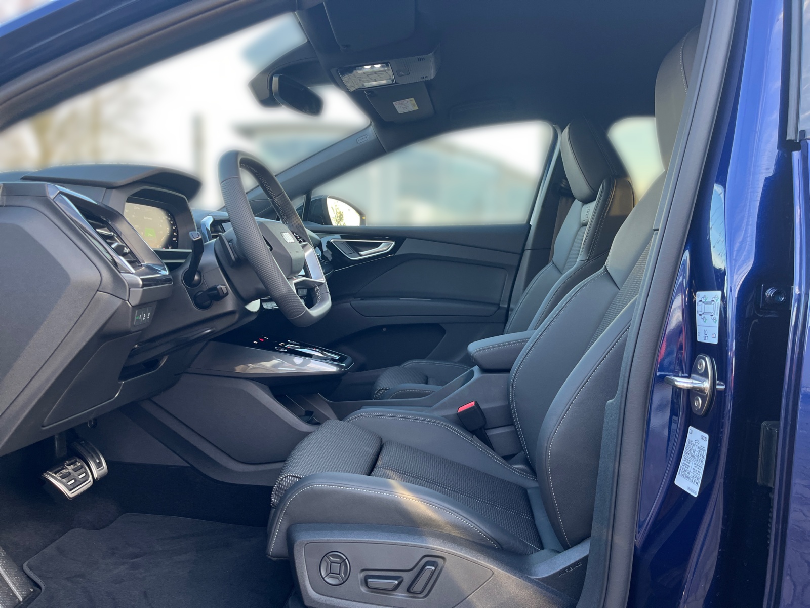 Q4 Sportback 45 e-tron quattro 210 kW ,S Line,LM