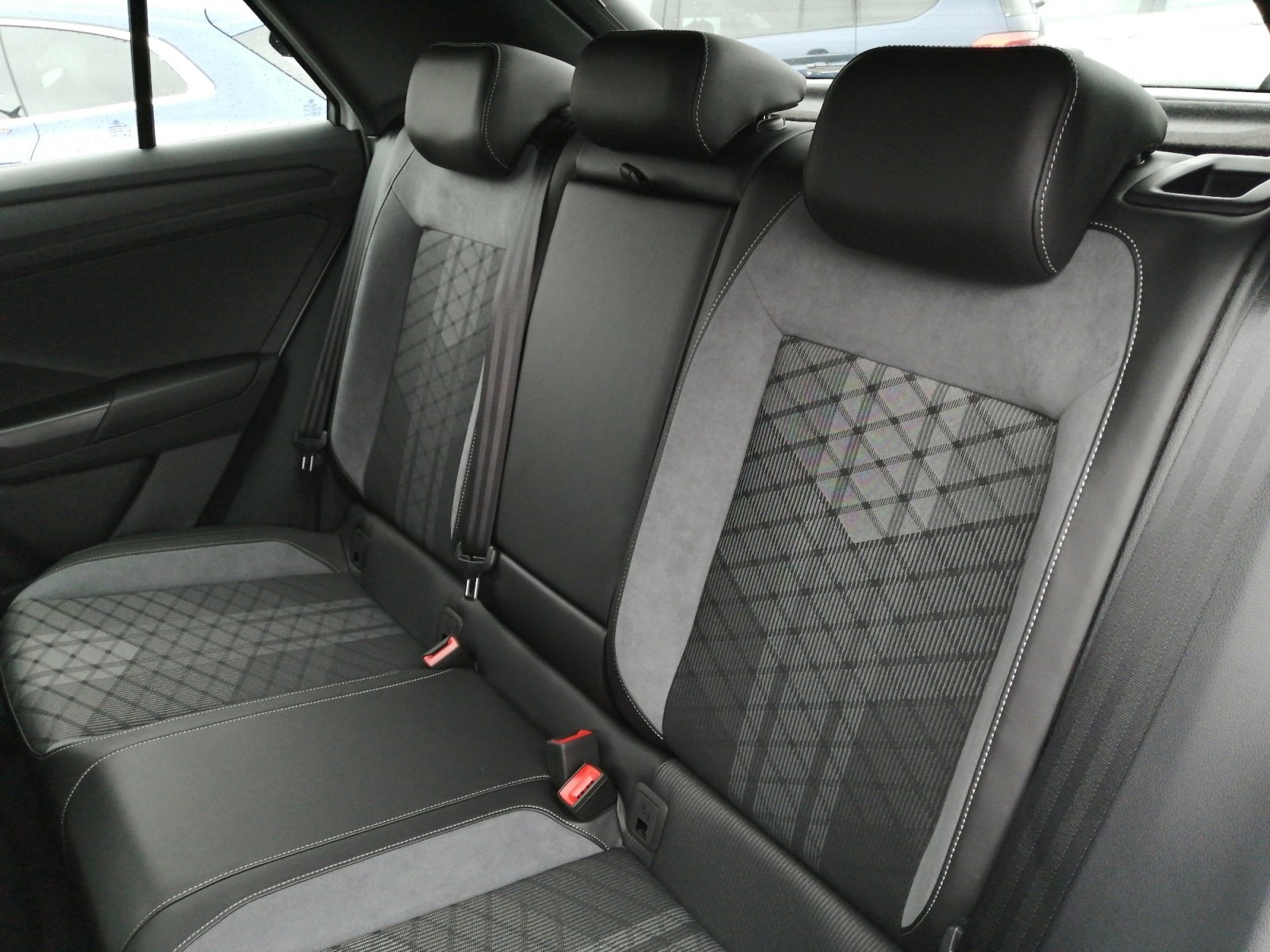 T-Roc R-Line 1.5 l TSI OPF DSG Kam.,PDC,Virtual