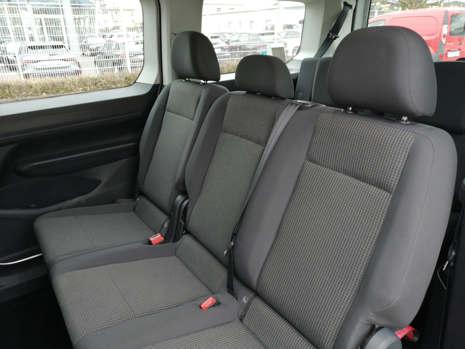 Caddy Maxi 2.0TDI KAMERA CARPLAY ,Virtual,PDC