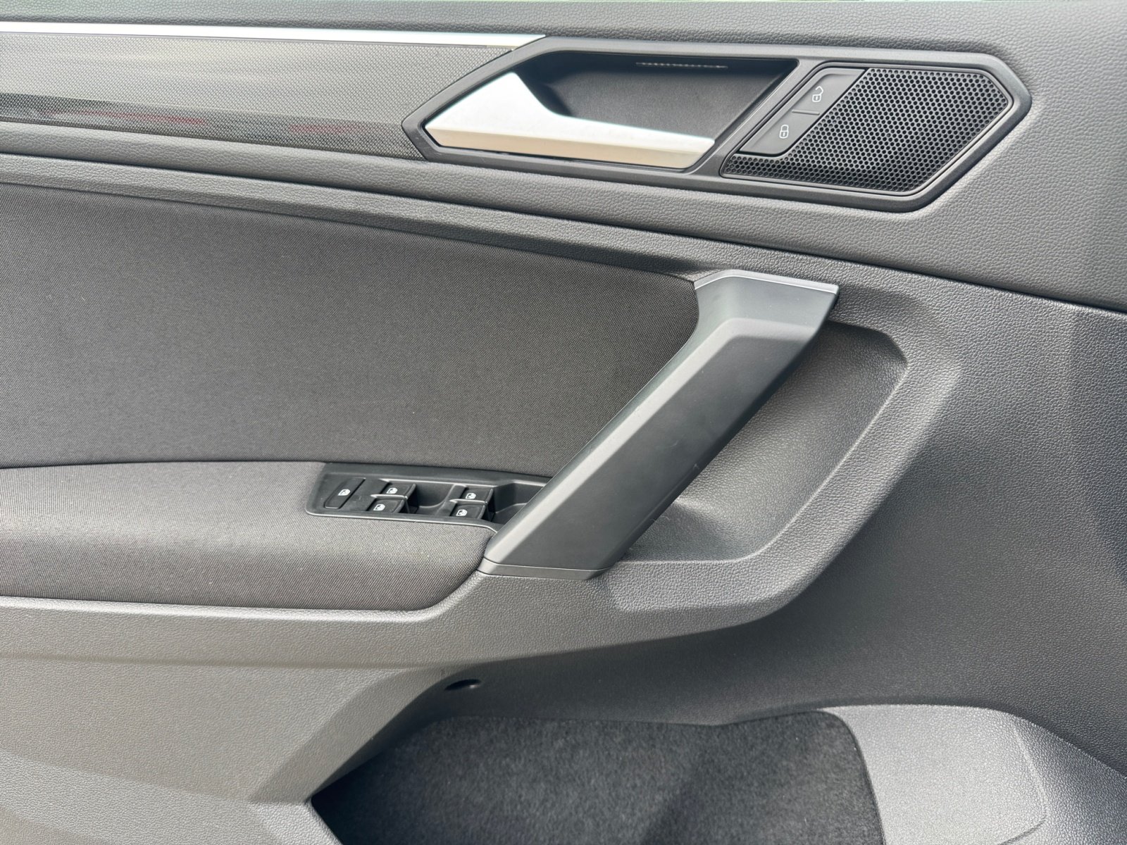 Tiguan Life 2.0TDI DSG 4Motion PDC,Virtual,ACC