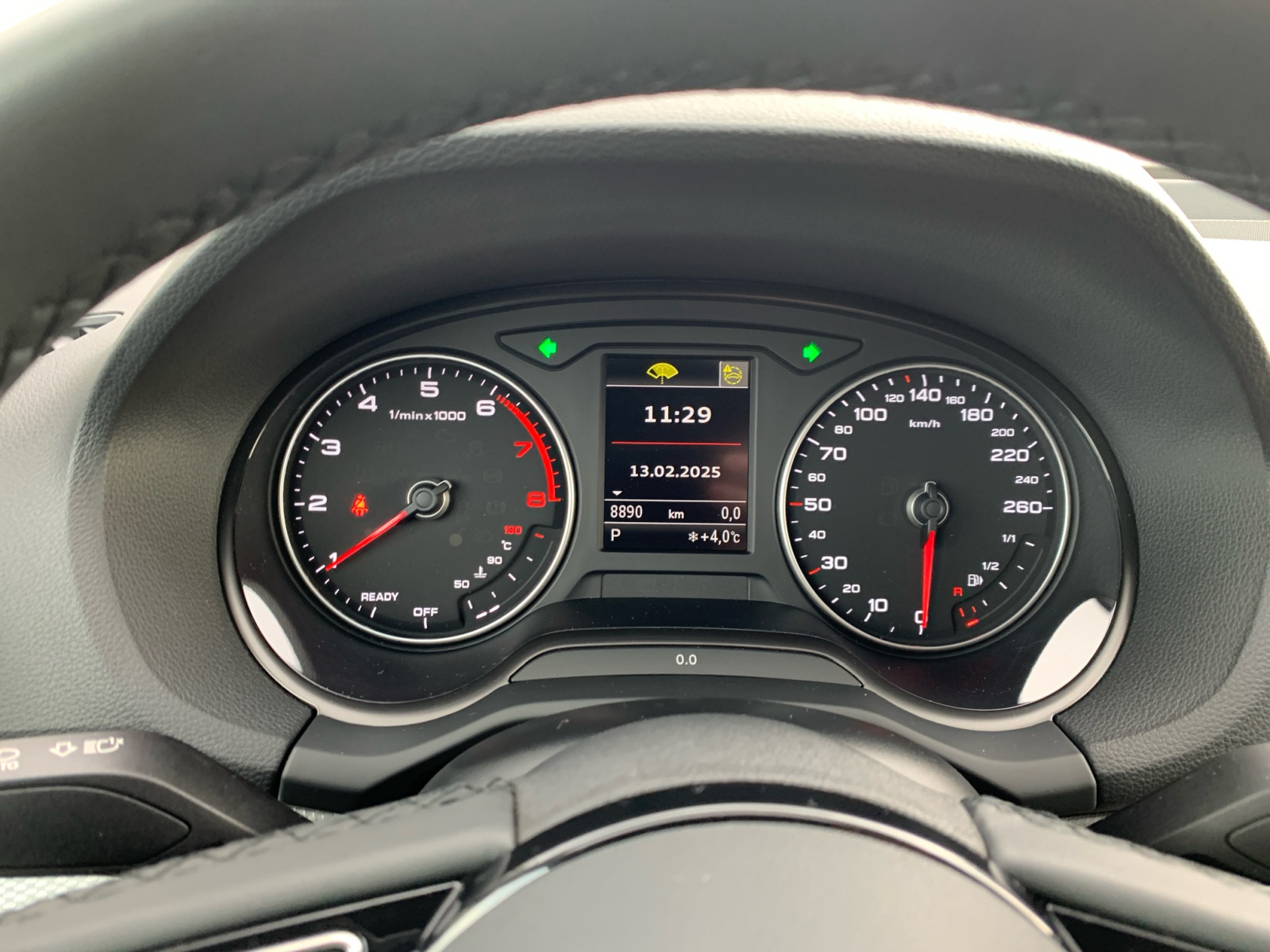 Q2 35 TFSI S tronic ,PDC,LED,SHZ