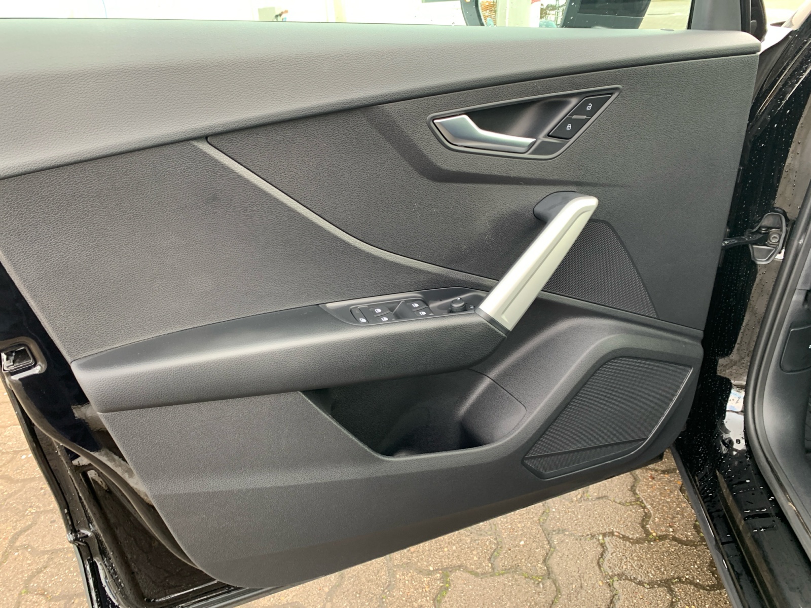 Q2 35 TFSI S tronic ,PDC,LED,SHZ