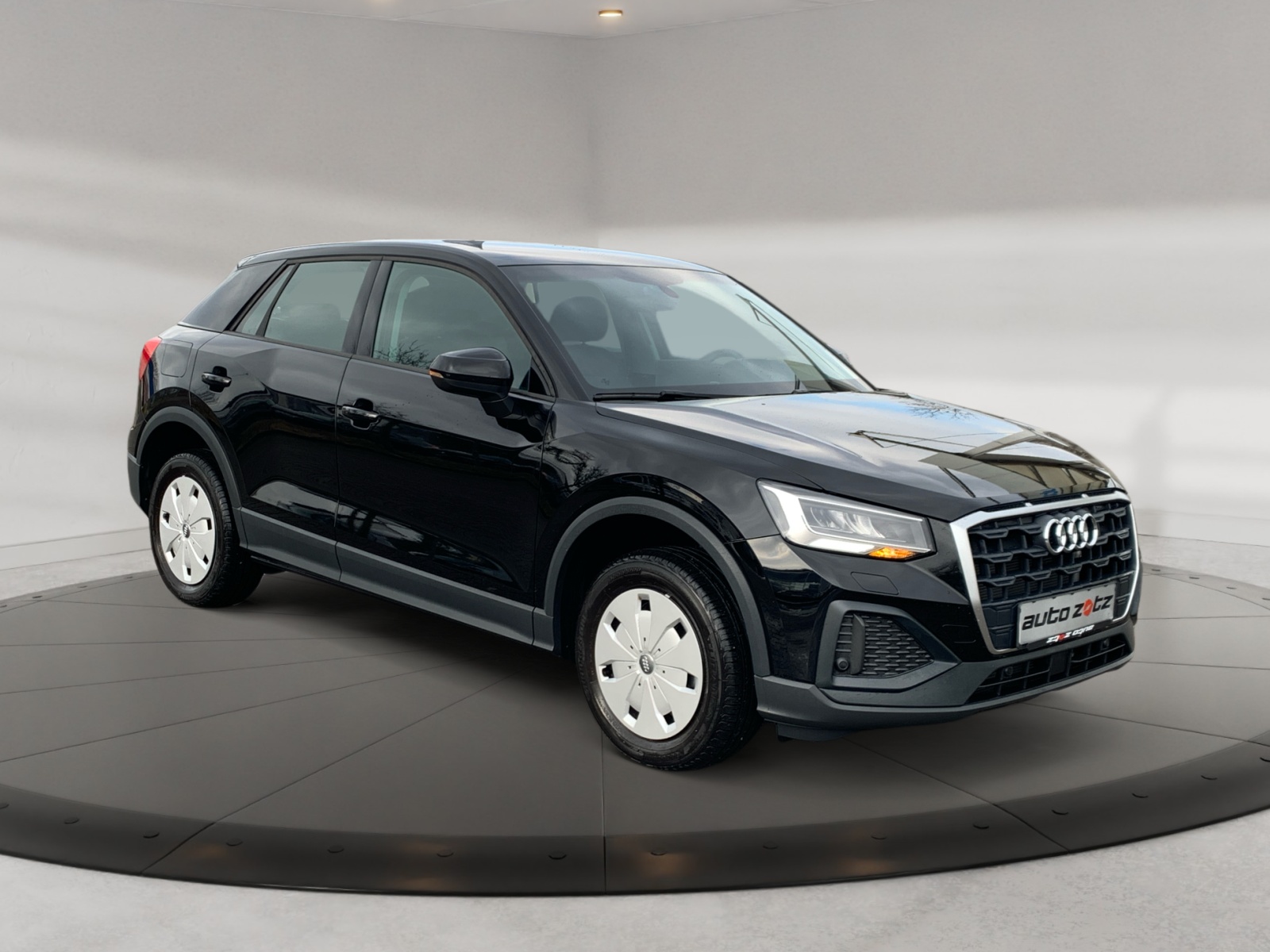 Q2 35 TFSI S tronic ,PDC,LED,SHZ