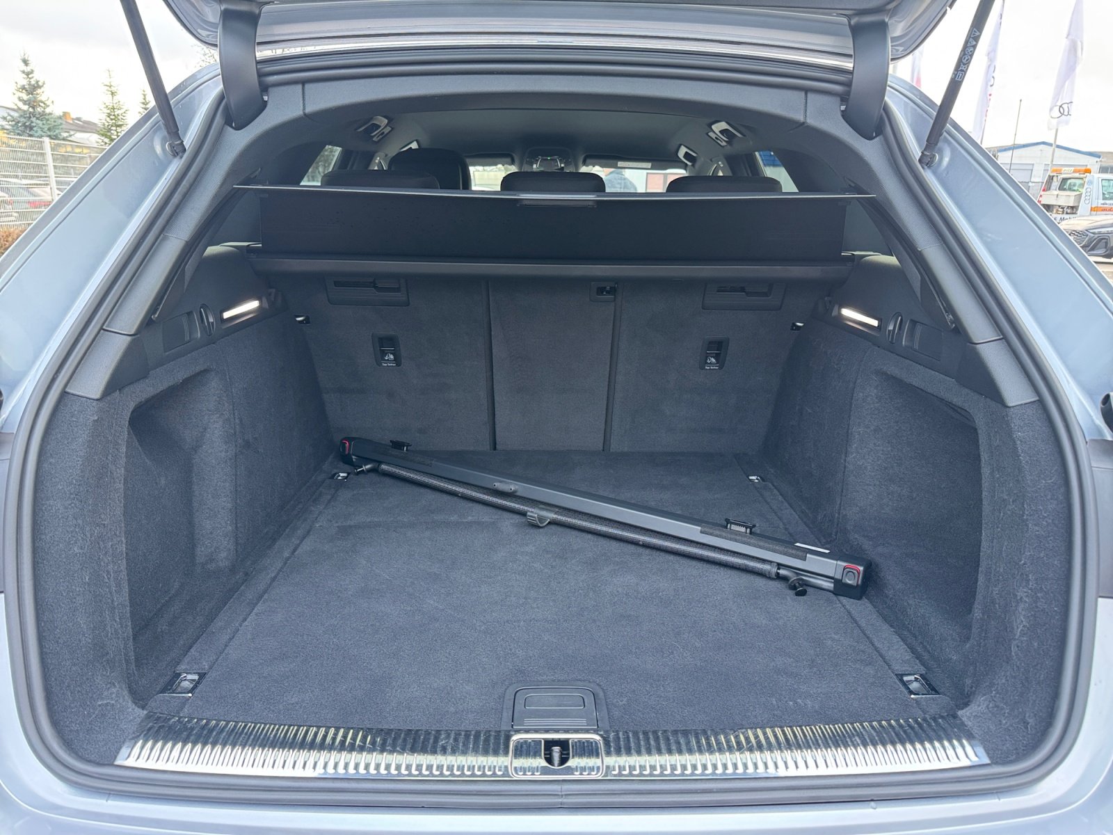 A4 Avant advanced 40TDI quattro S tronic HUD,PDC