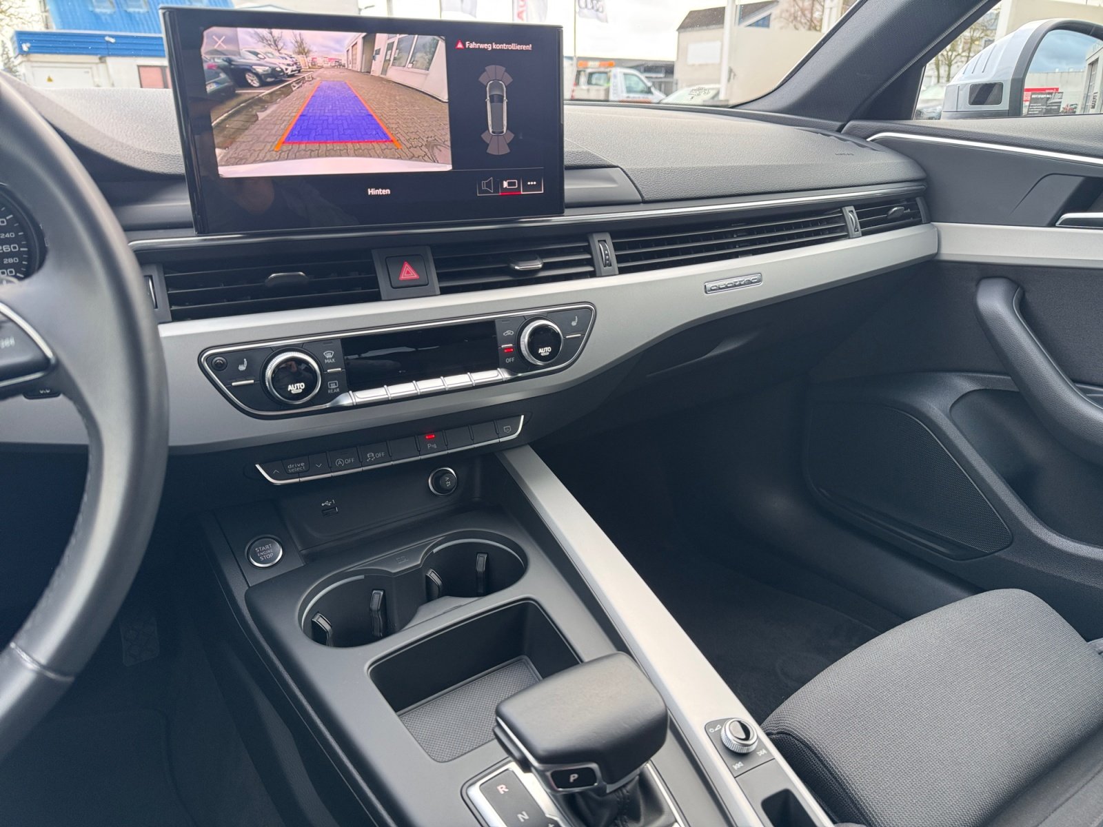 A4 Avant advanced 40TDI quattro S tronic HUD,PDC