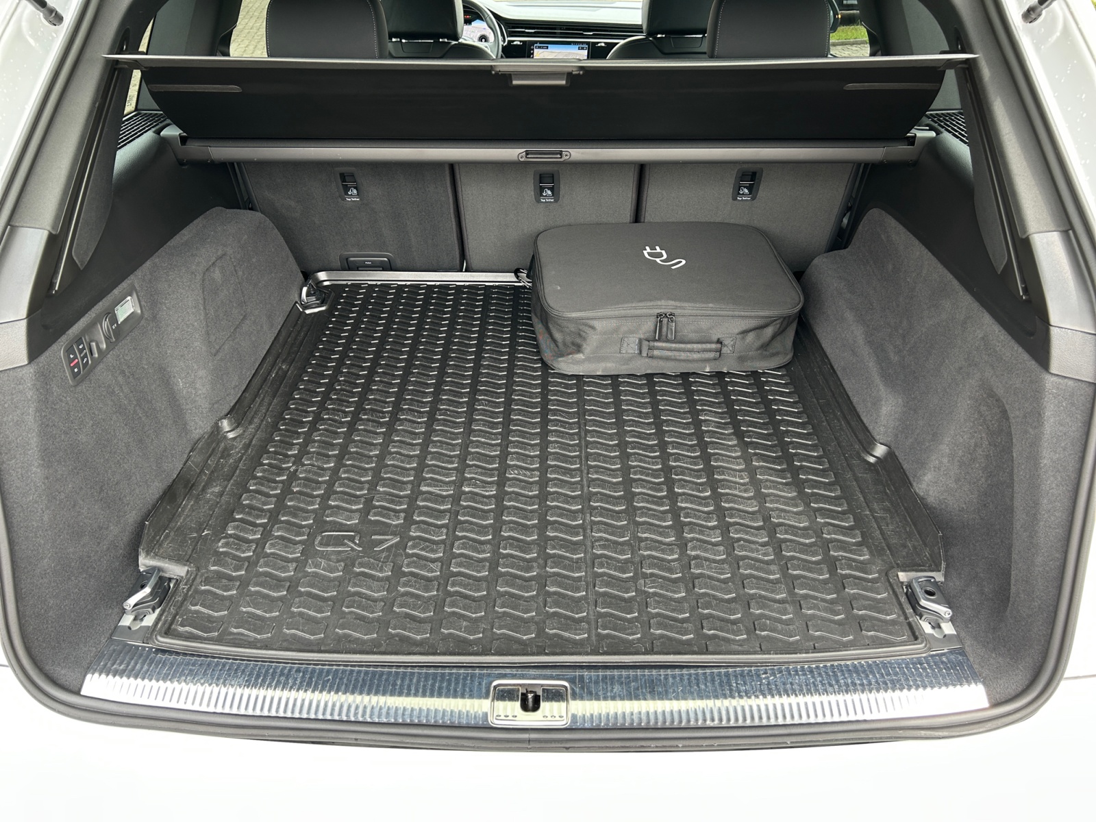 Q7 S line 55 TFSI e quattro tiptronic ,Luft,PDC