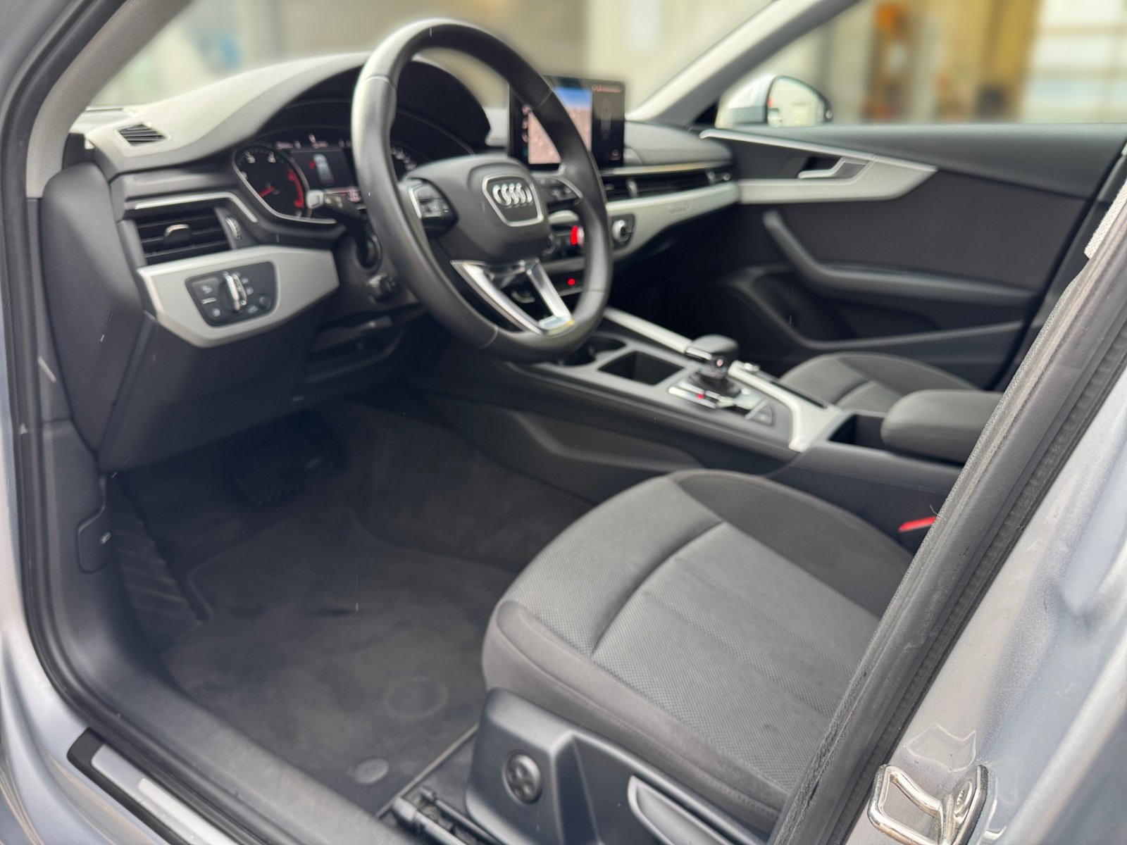 A4 Avant advanced 40 TDI quattro S tronic PDC,LM