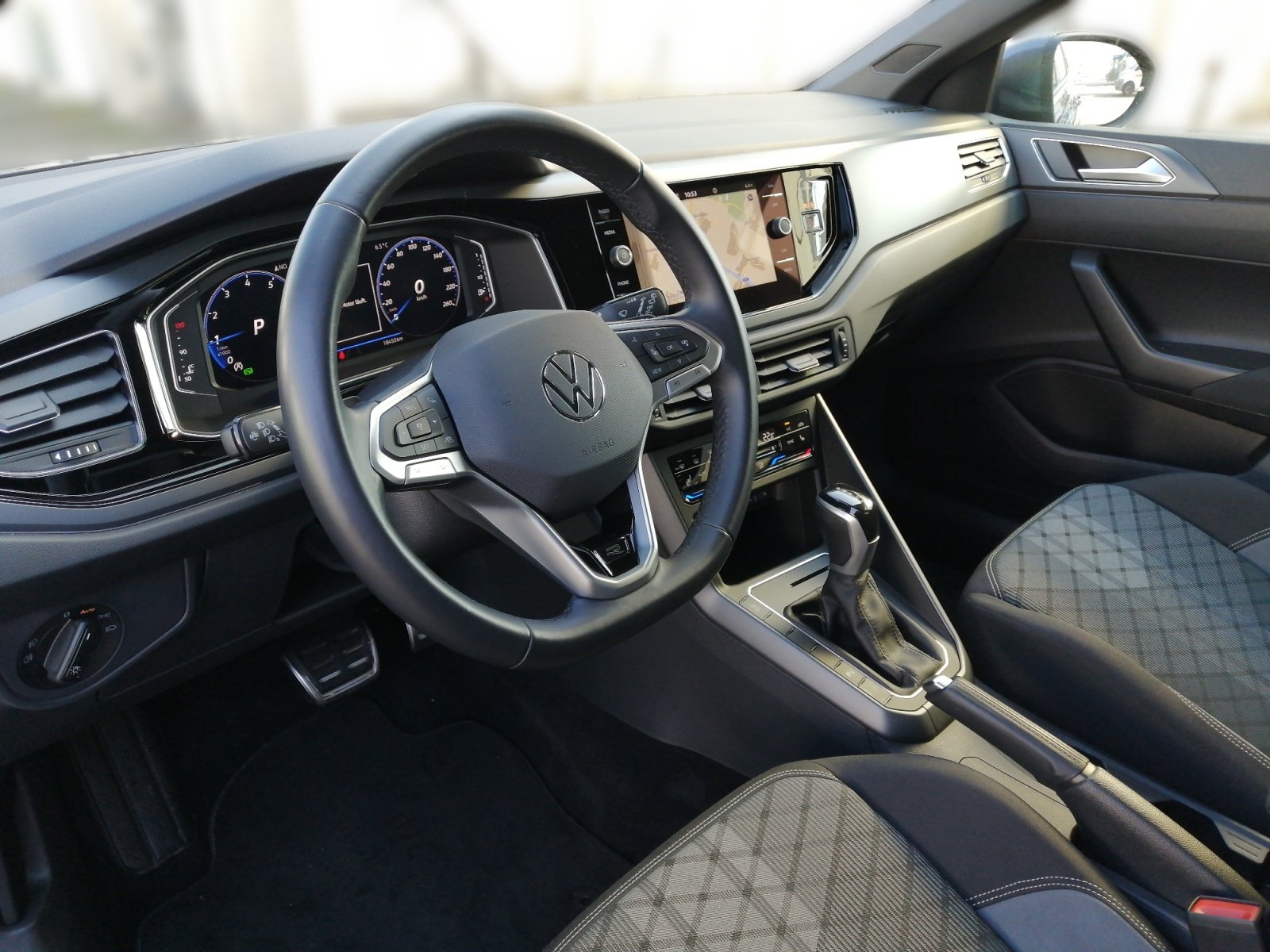 Taigo 1.0 TSI R-Line Kam.,PDC,Virtual,ACC,AHK,LM