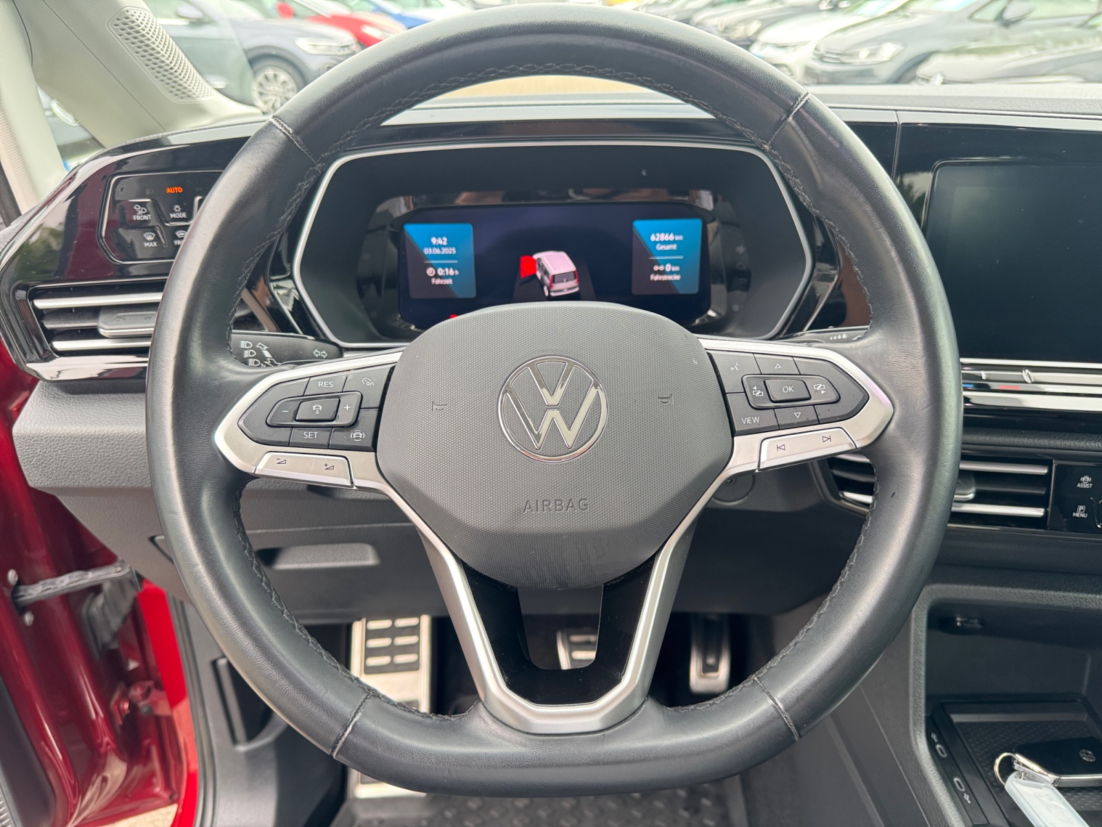 Caddy Style 2.0 TDI DSG ,PANO,Virtual,PDC,Kam.