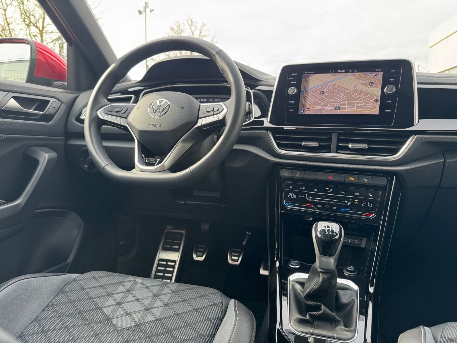 T-ROC R-Line 1.0 TSI LED-Plus Navi ACC SHZ,