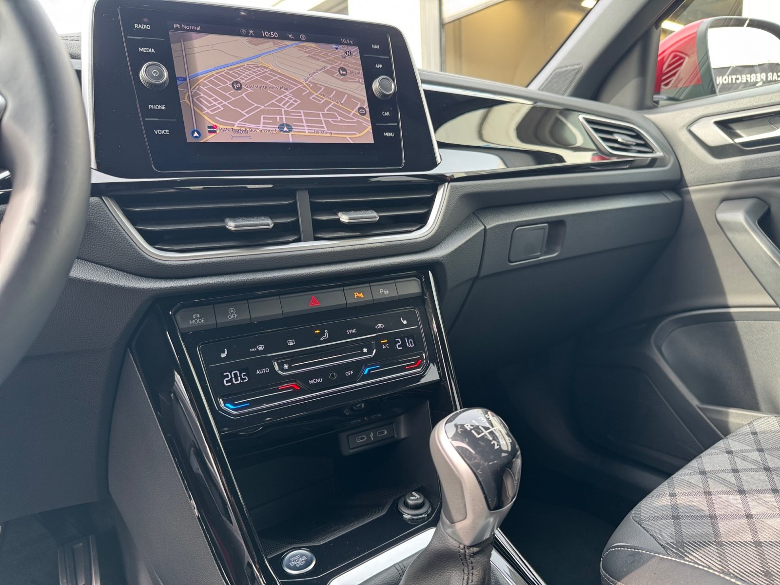 T-ROC R-Line 1.0 TSI LED-Plus Navi ACC SHZ,