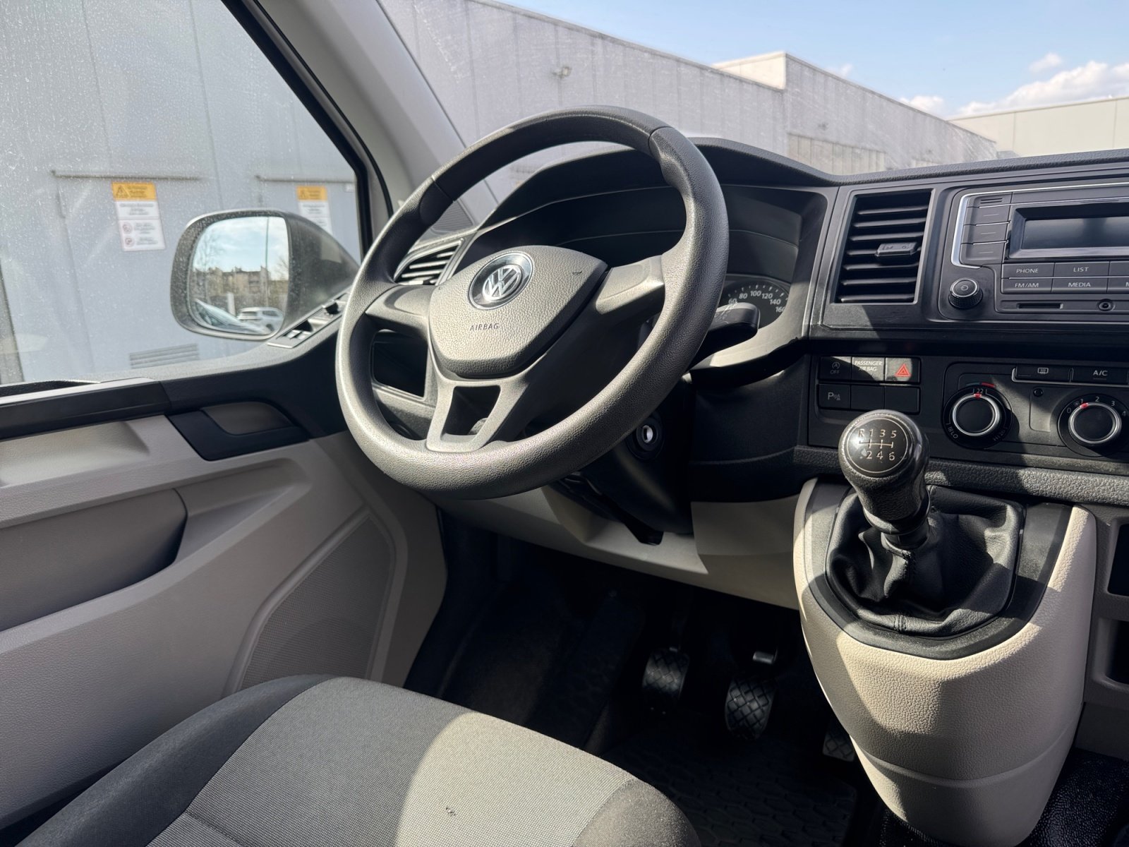 T6 Transporter 2.0TDI Kombi 8Sitzer KÜ PDC