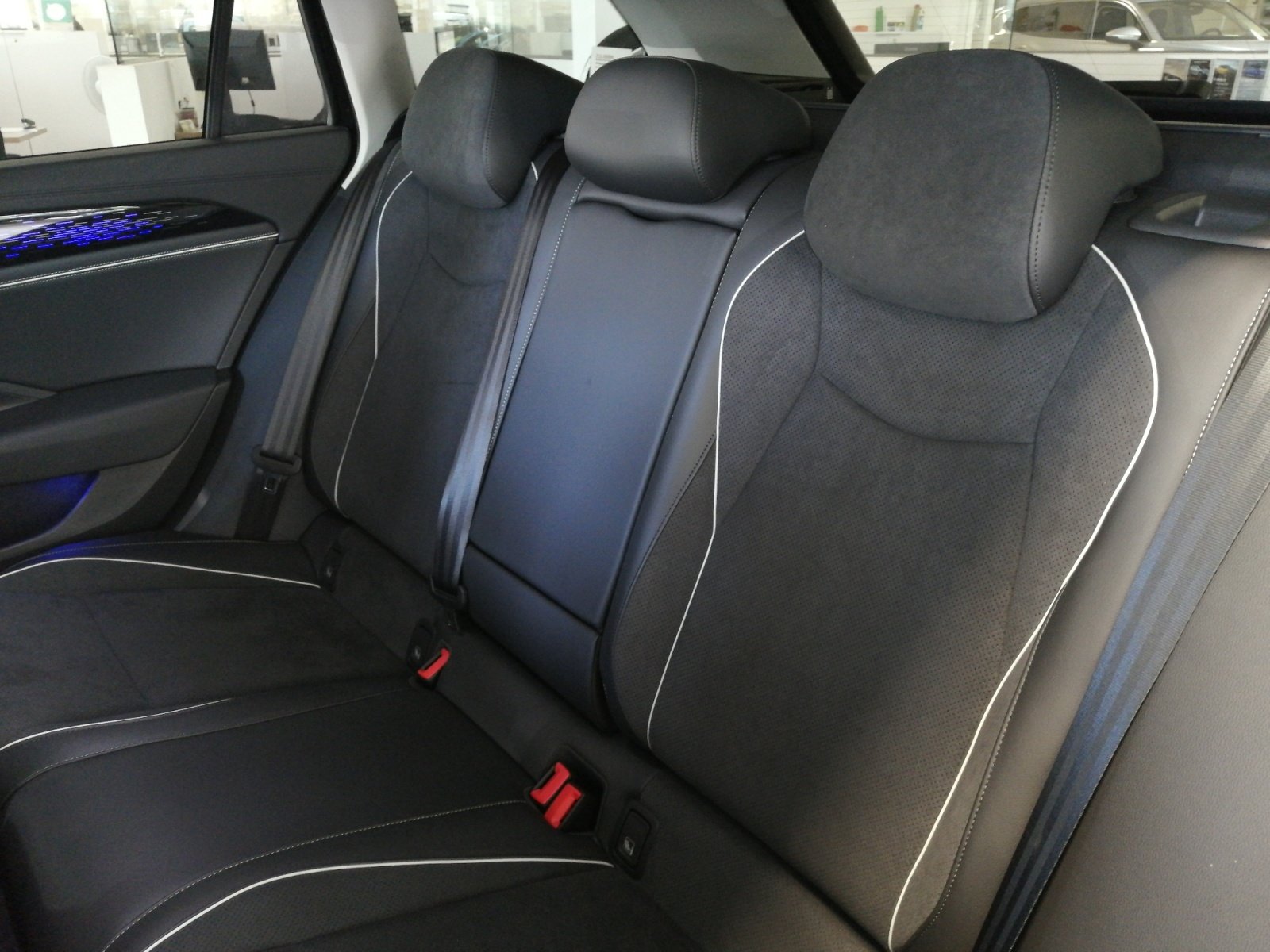 Passat Business 2.0 l TDI DSG ,Massage,Virtual