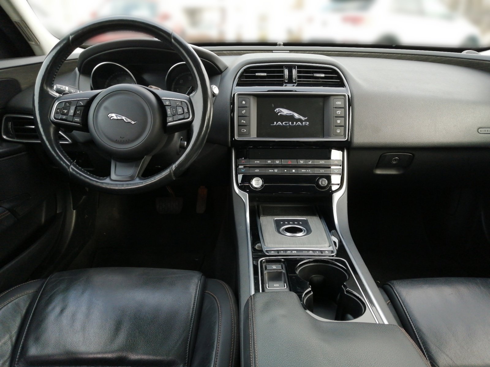 XE Prestige E-Performance PANO,Leder,2xKlima,AUT