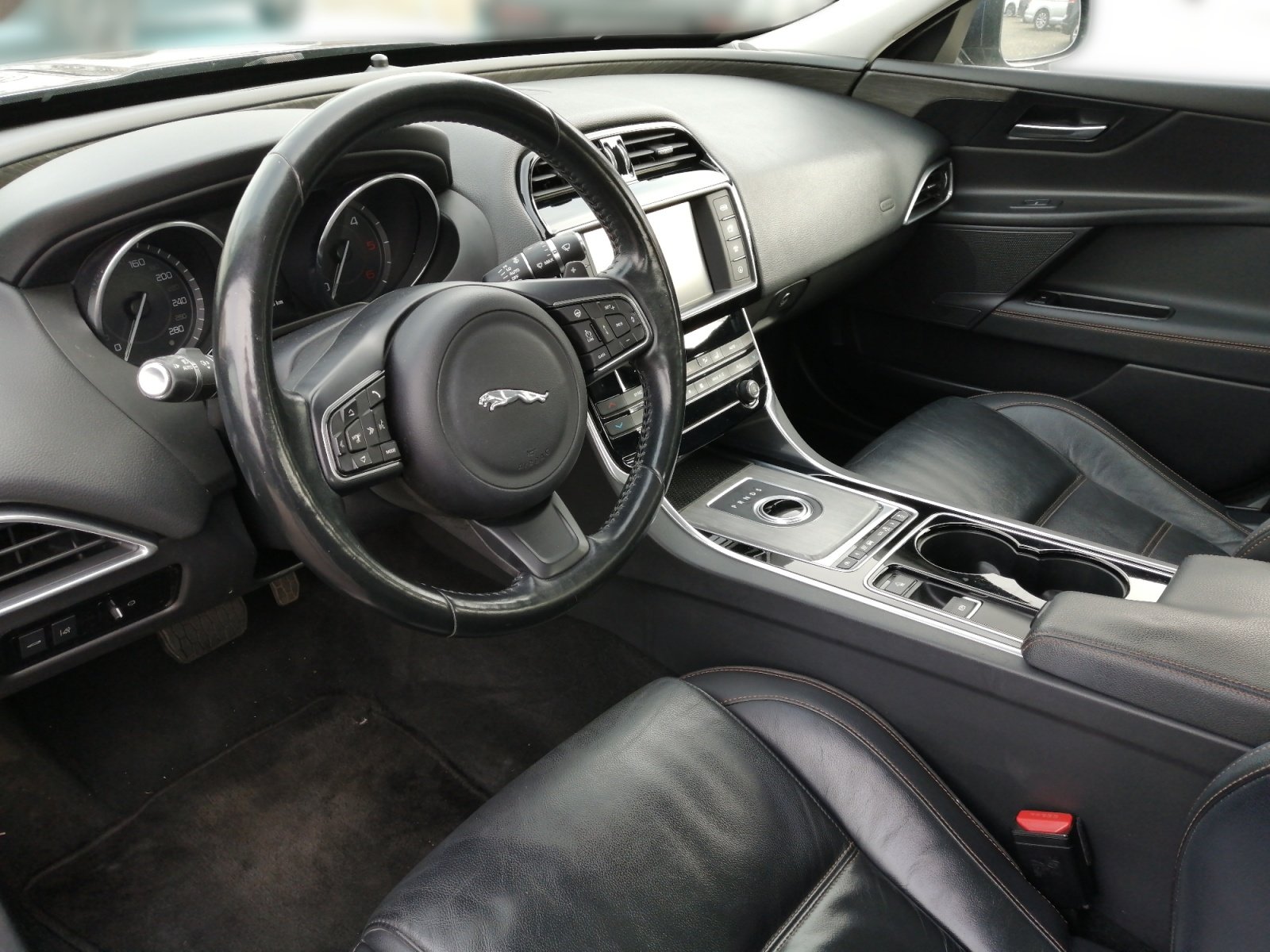 XE Prestige E-Performance PANO,Leder,2xKlima,AUT