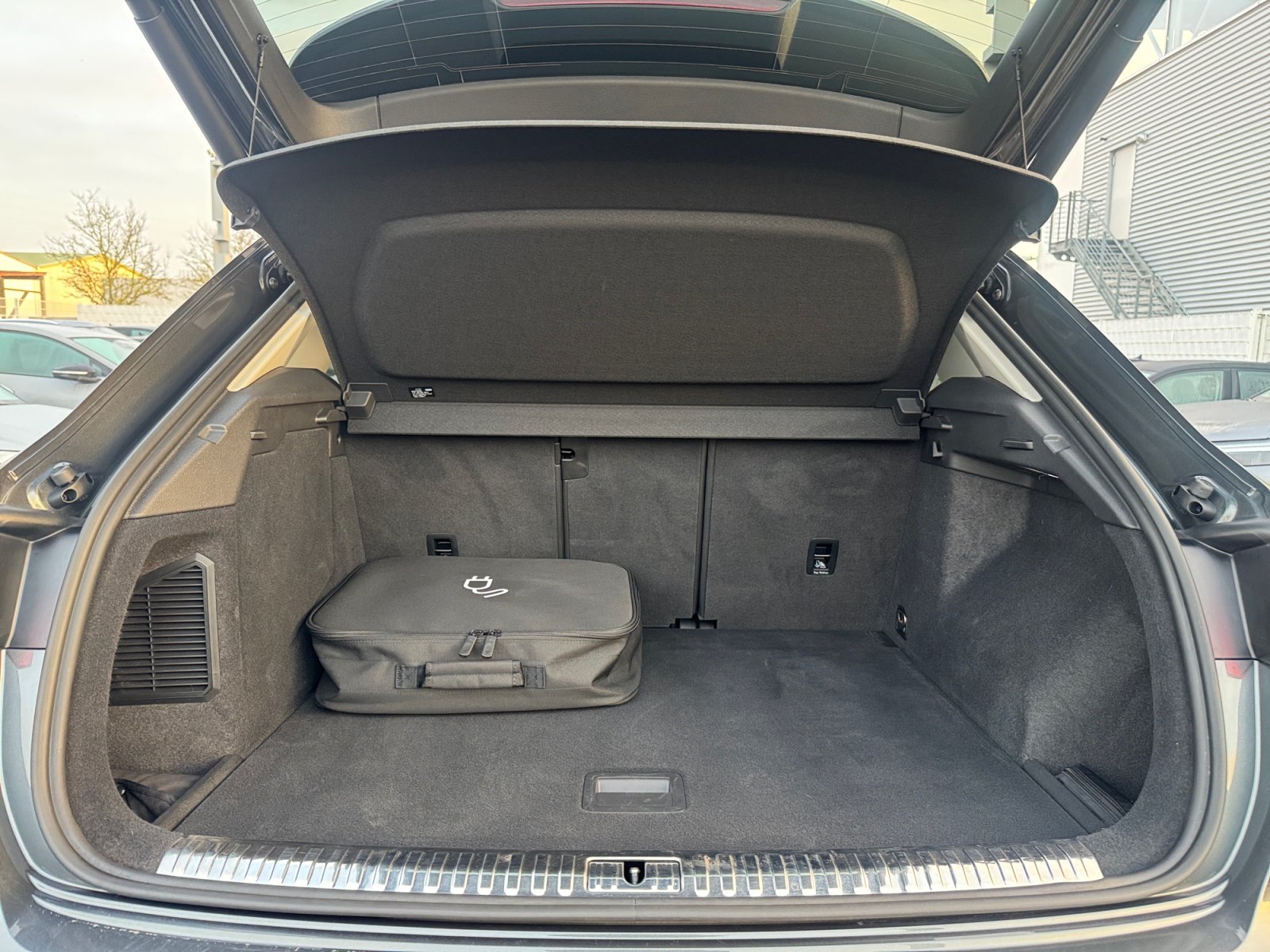 Q3 45 TFSIe S line S tronic S Line,Kam.,PDC,ACC