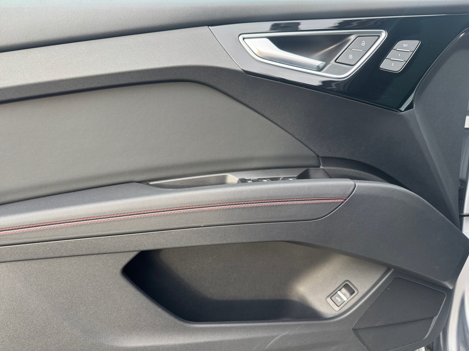 Q4 Sportback e-tron 50 quattro 220 kW S Line,HUD