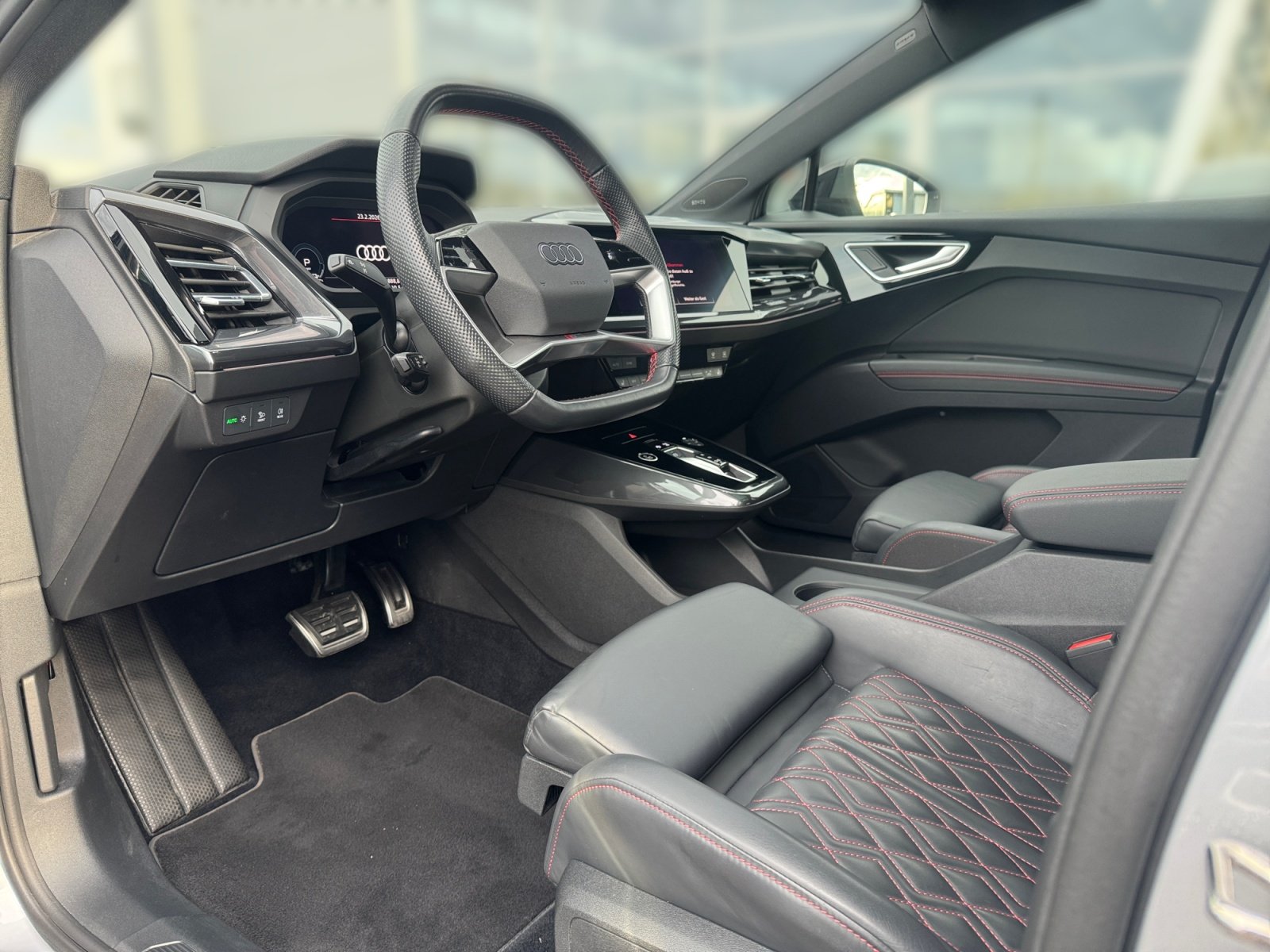 Q4 Sportback e-tron 50 quattro 220 kW S Line,HUD