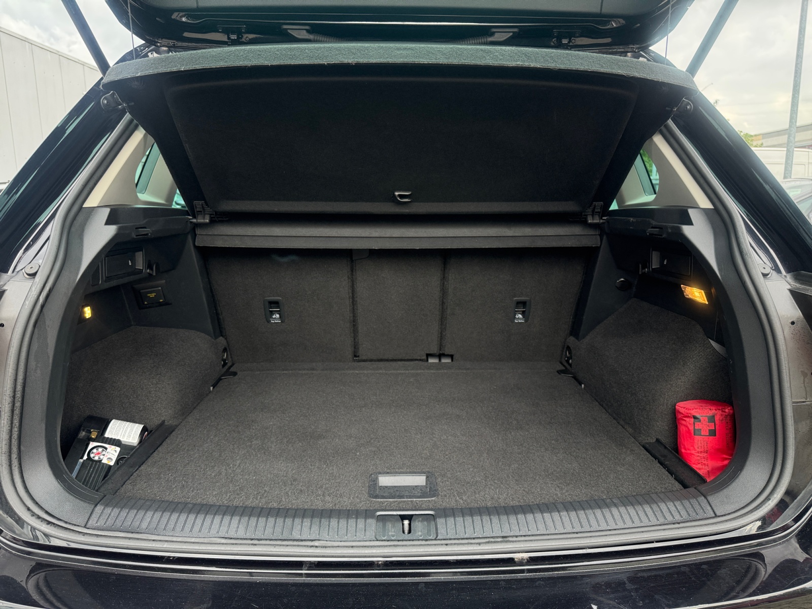 Tiguan Life 1.5TSI AHK PDC,ACC,LED,Navi,DynLicht