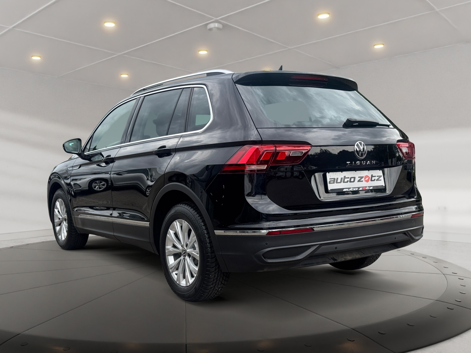 Tiguan Life 1.5TSI AHK PDC,ACC,LED,Navi,DynLicht