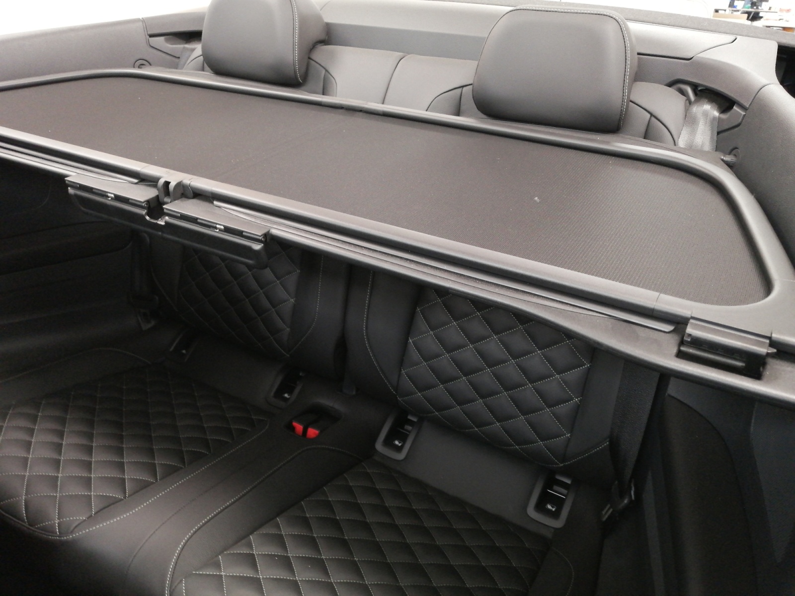 T-Roc Cabriolet R-Line Edition Black 1.5 l TSI