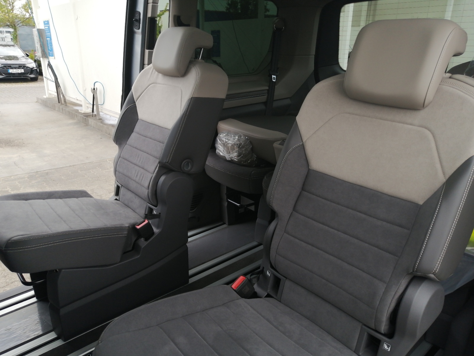T7 Multivan STYLE KÜ 2.0TDI DSG Pano ACC