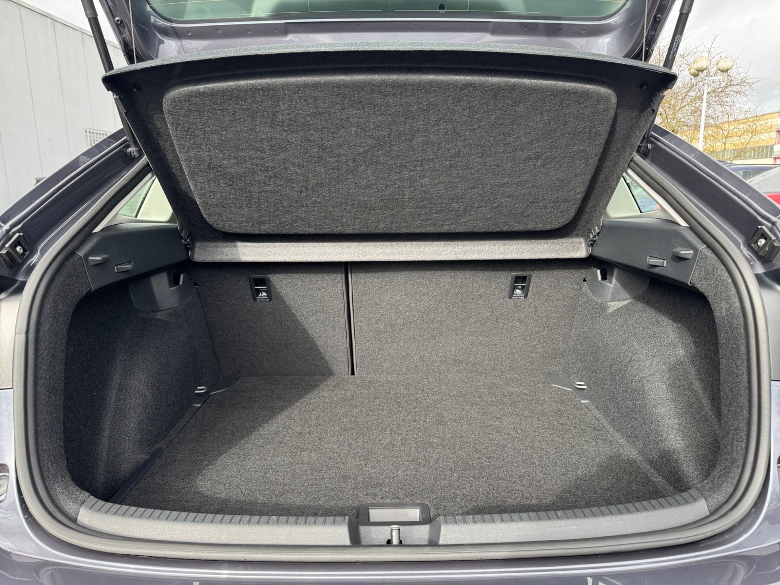 Taigo Life 1.0 l TSI OPF 5-Gang ,Virtual,PDC,LM