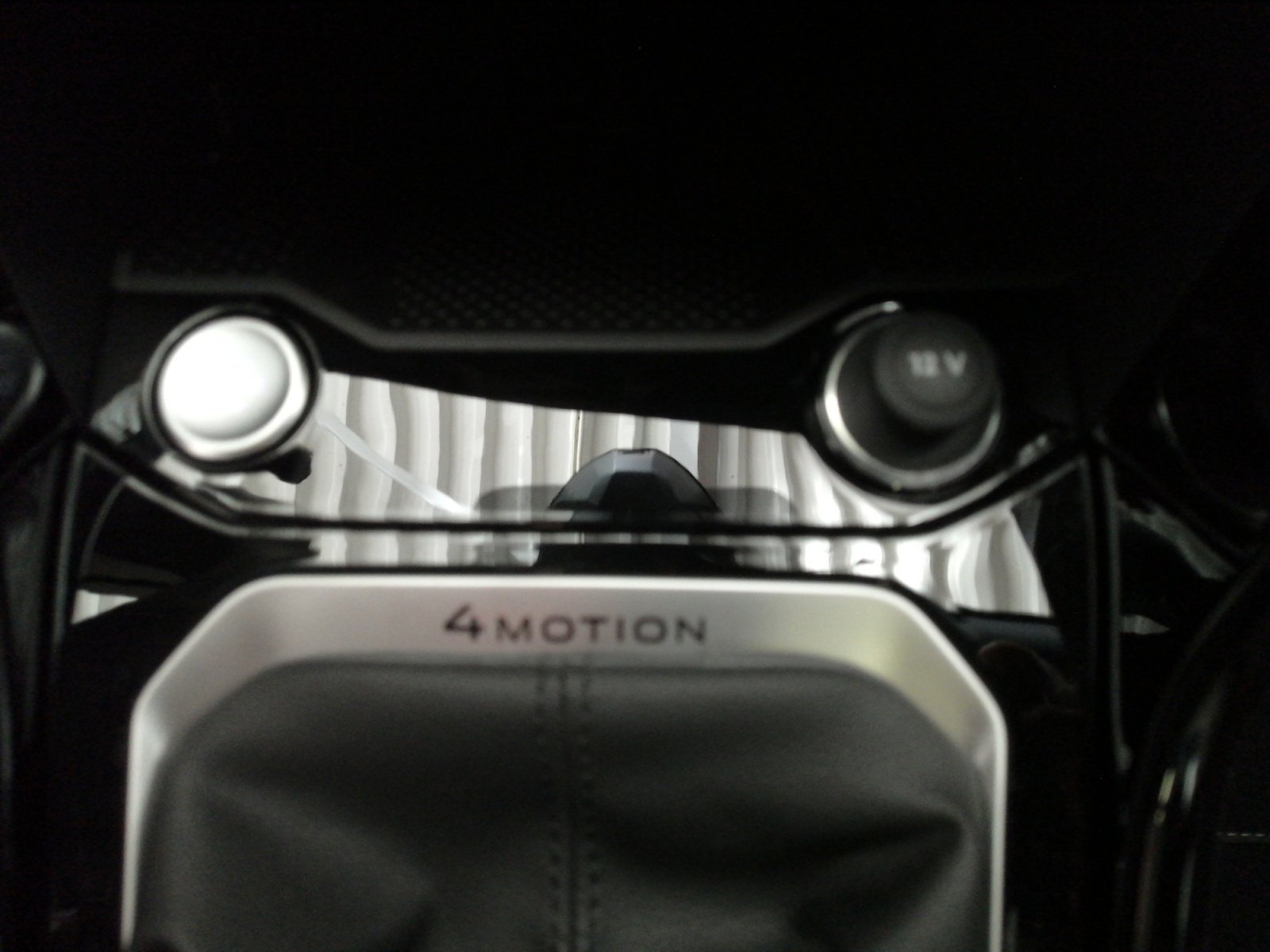 T-Roc R-Line 2.0 l TSI 4M DSG Kam.,PANO LP 56