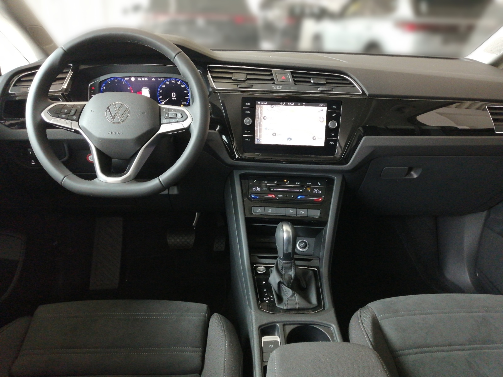 Touran 1.5TSI DSG ,PANO,PDC,Kam.