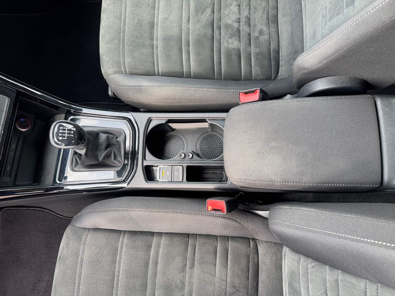 Touran Highline 1.5TSI AHK PDC,AHK,LED,KlimaA,LM