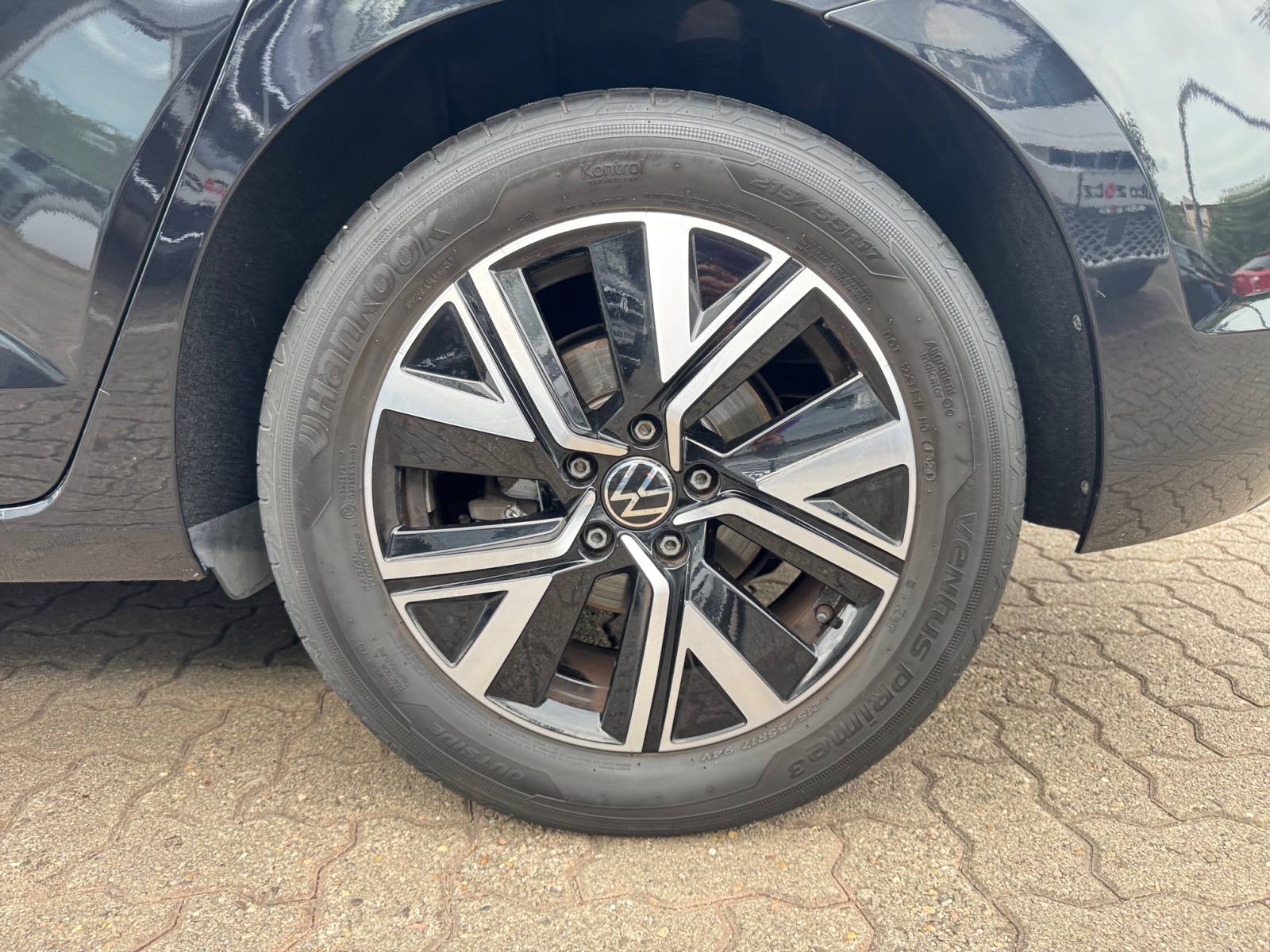 Touran Highline 1.5TSI AHK PDC,AHK,LED,KlimaA,LM