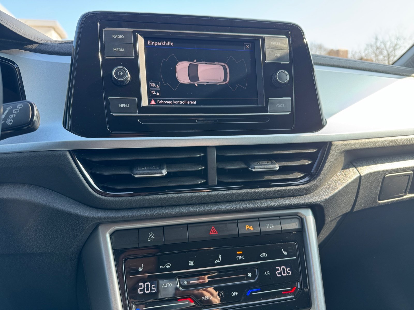 T-ROC Life 1.5TSI DSG PDC,Virtual,LED,2xKlima,LM