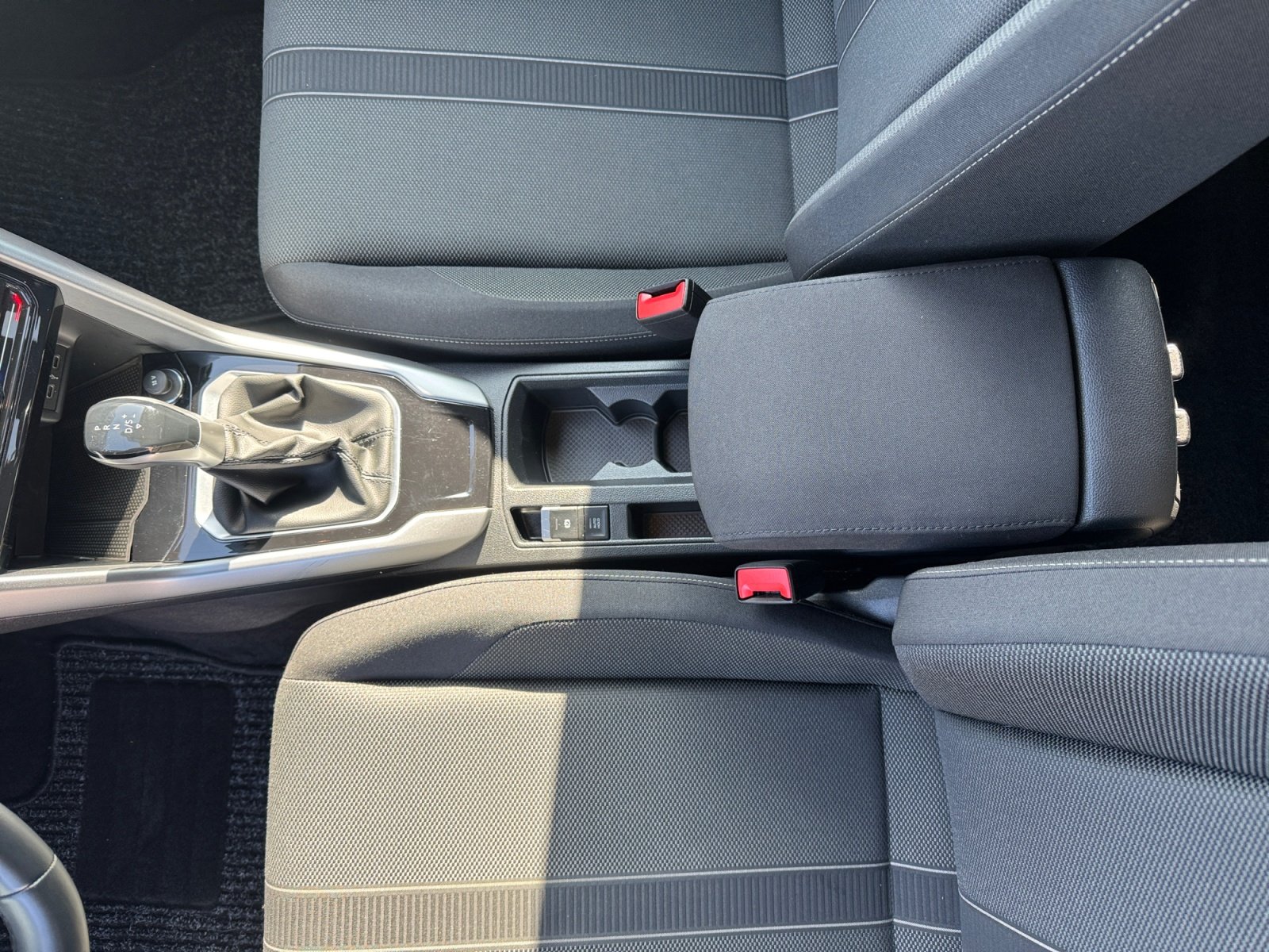 T-ROC Life 1.5TSI DSG PDC,Virtual,LED,2xKlima,LM