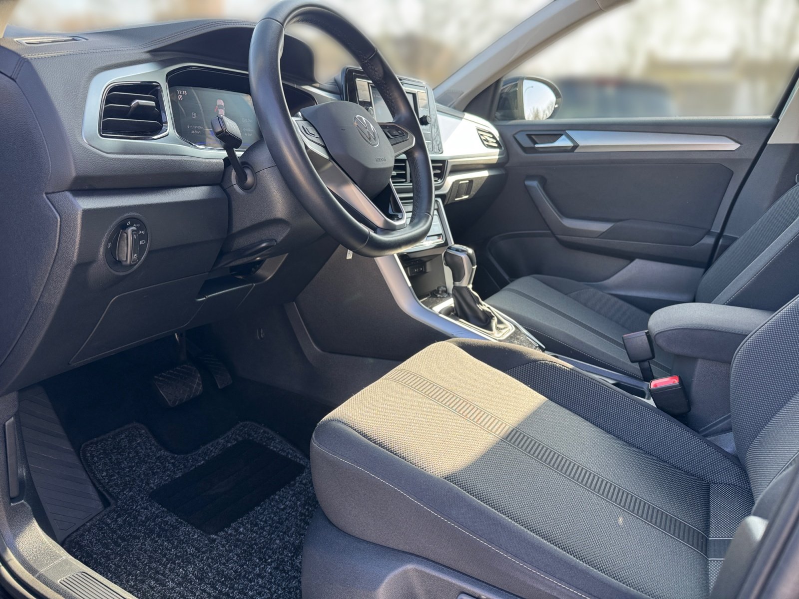 T-ROC Life 1.5TSI DSG PDC,Virtual,LED,2xKlima,LM