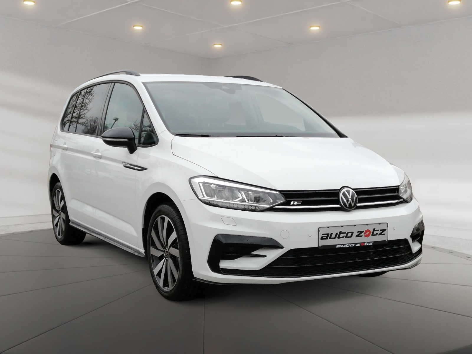Touran R line 1.5TSI BLACK ACC AHK ,PDC,Virtual