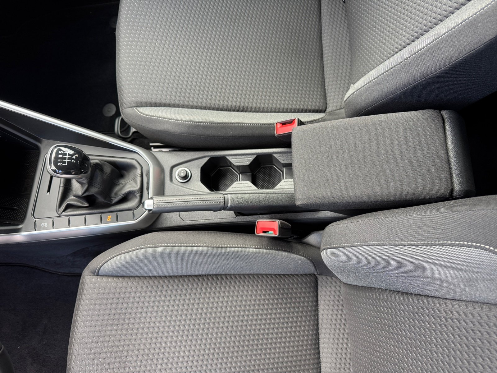 Polo Life 1.0 PDC,Virtual,LED,2xKlima,KlimaA,SHZ