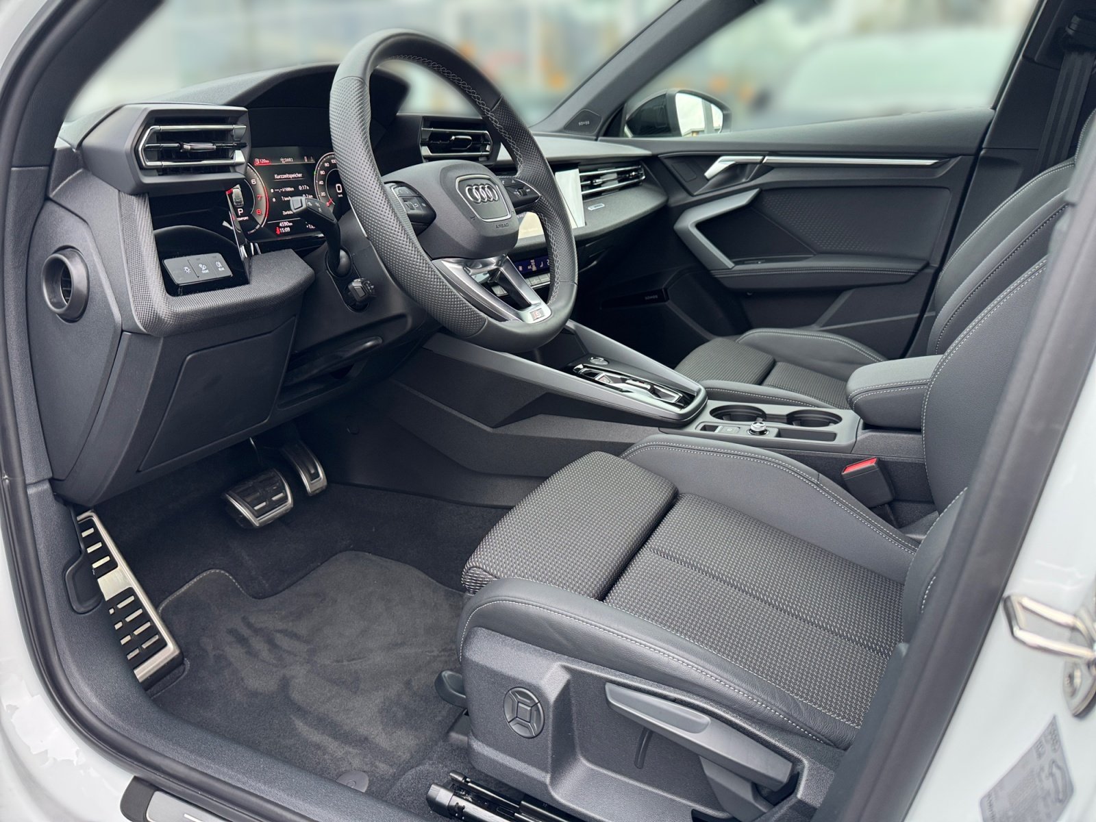 A3 Sportback S line 30 TFSI S tronic S Line,HUD