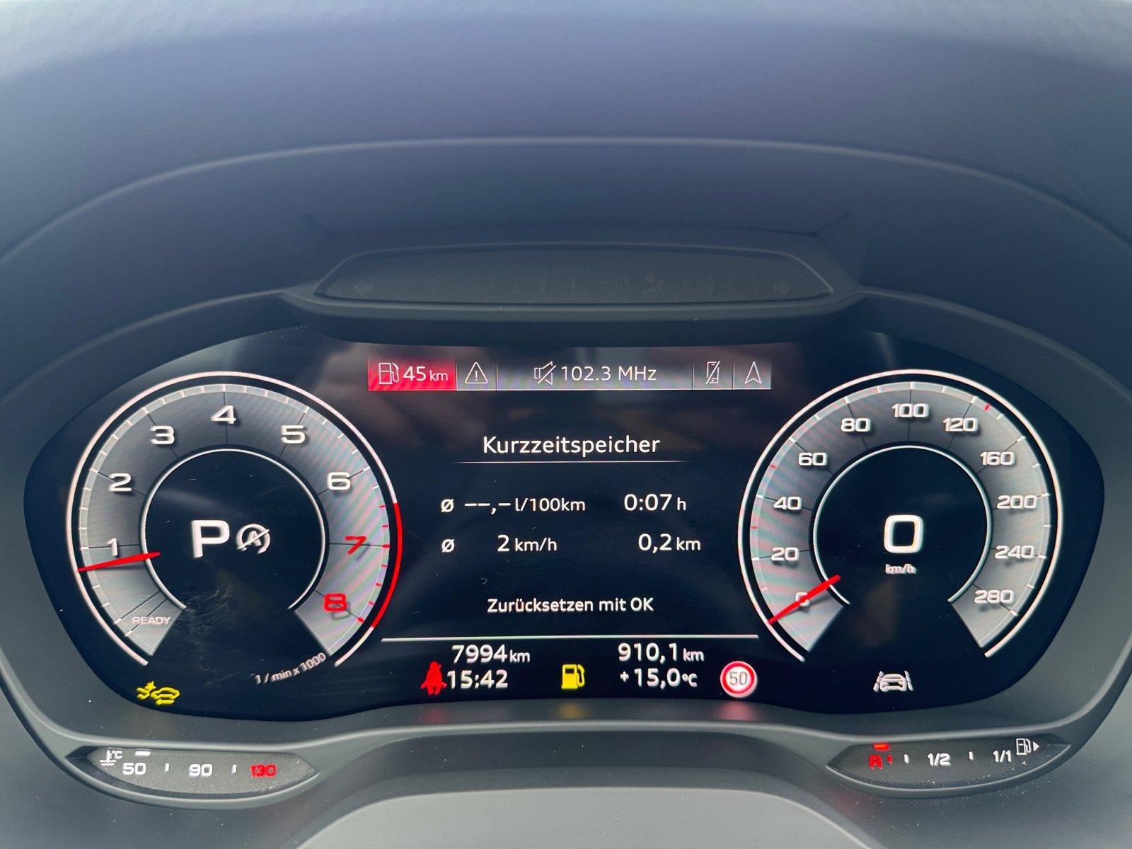 Q2 advanced 35 TFSI S tronic matrix, AHK, Navi