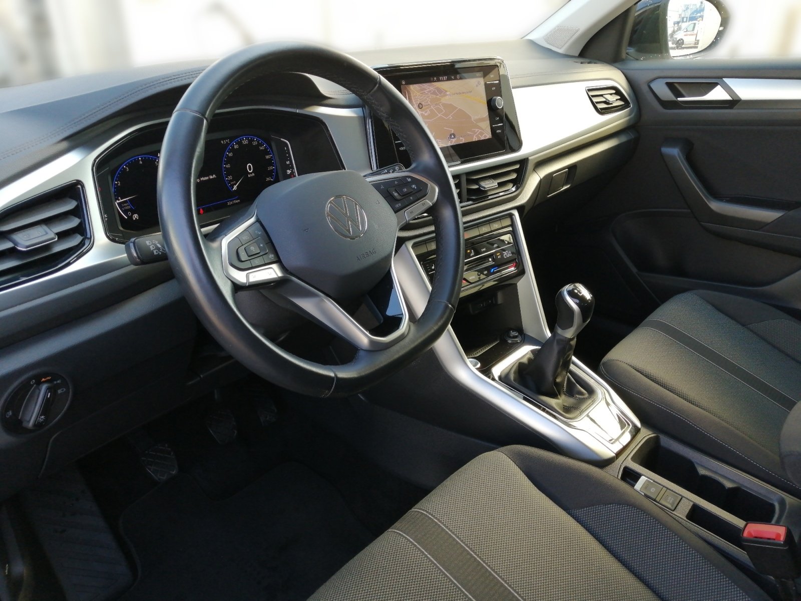 T-ROC 1.0TSI LIFE Kam.,PDC,Virtual,ACC,LED,Navi