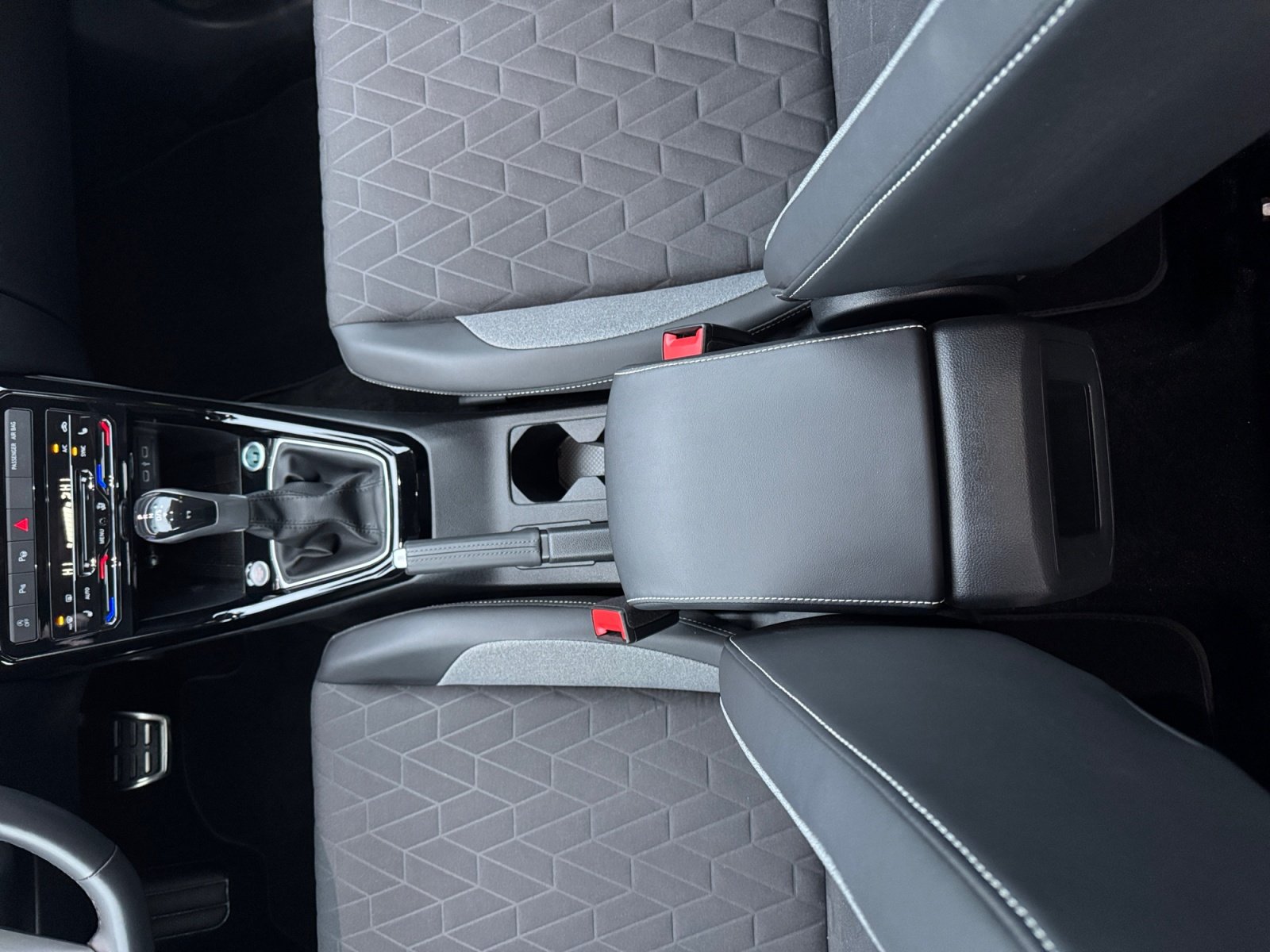 T-Cross 1.5TSI GOAL TRAVELASSIST DSG Kam.,PDC,LM