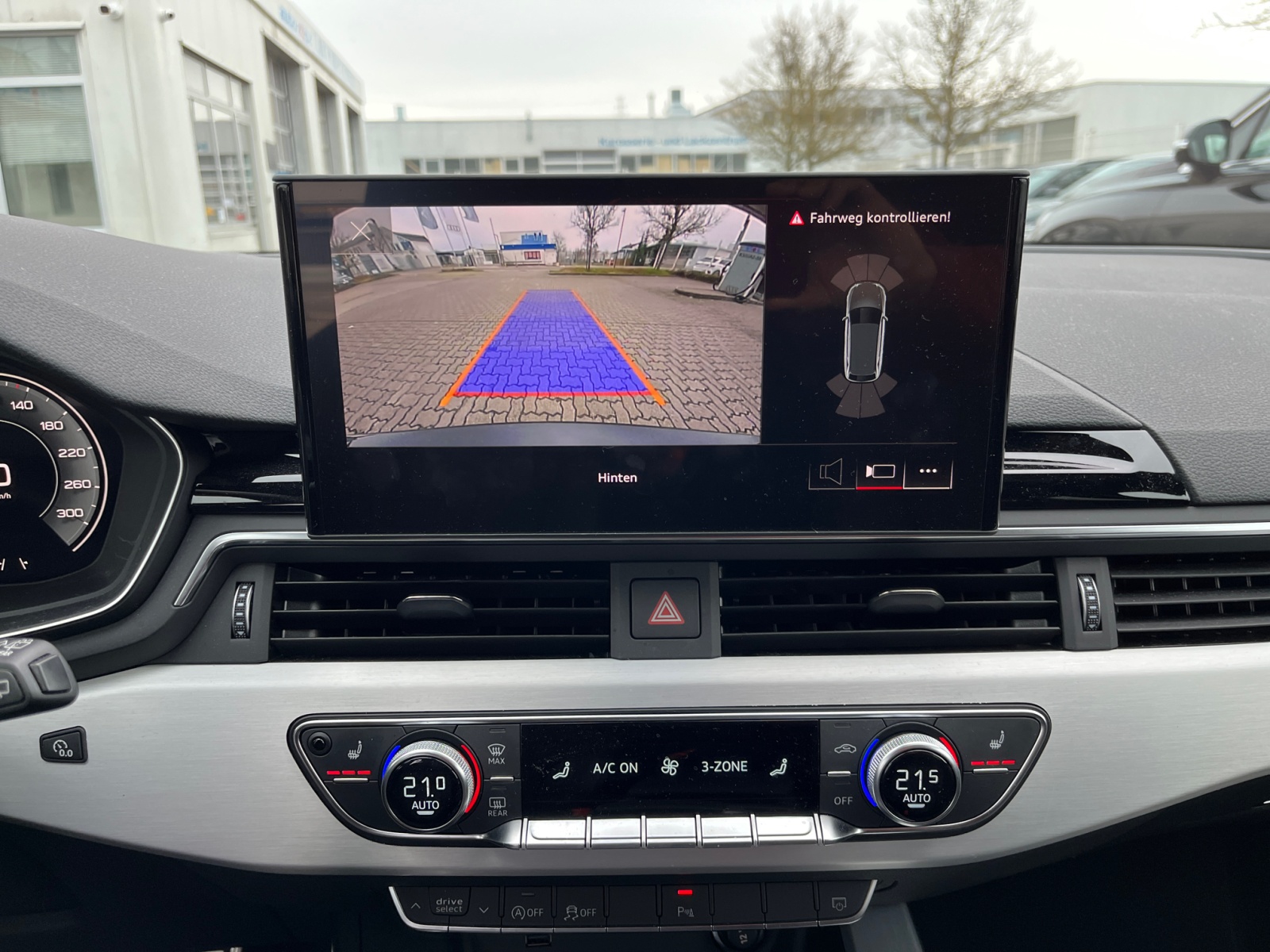 A4 Avant S line 40 TDI quattro PDC,Kam.