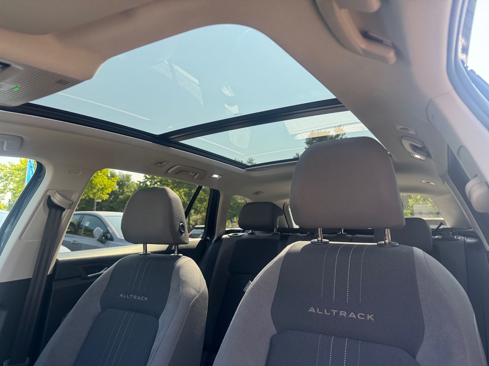 Golf Variant ALLTRAK Kam.,PANO,PDC,Virtual,